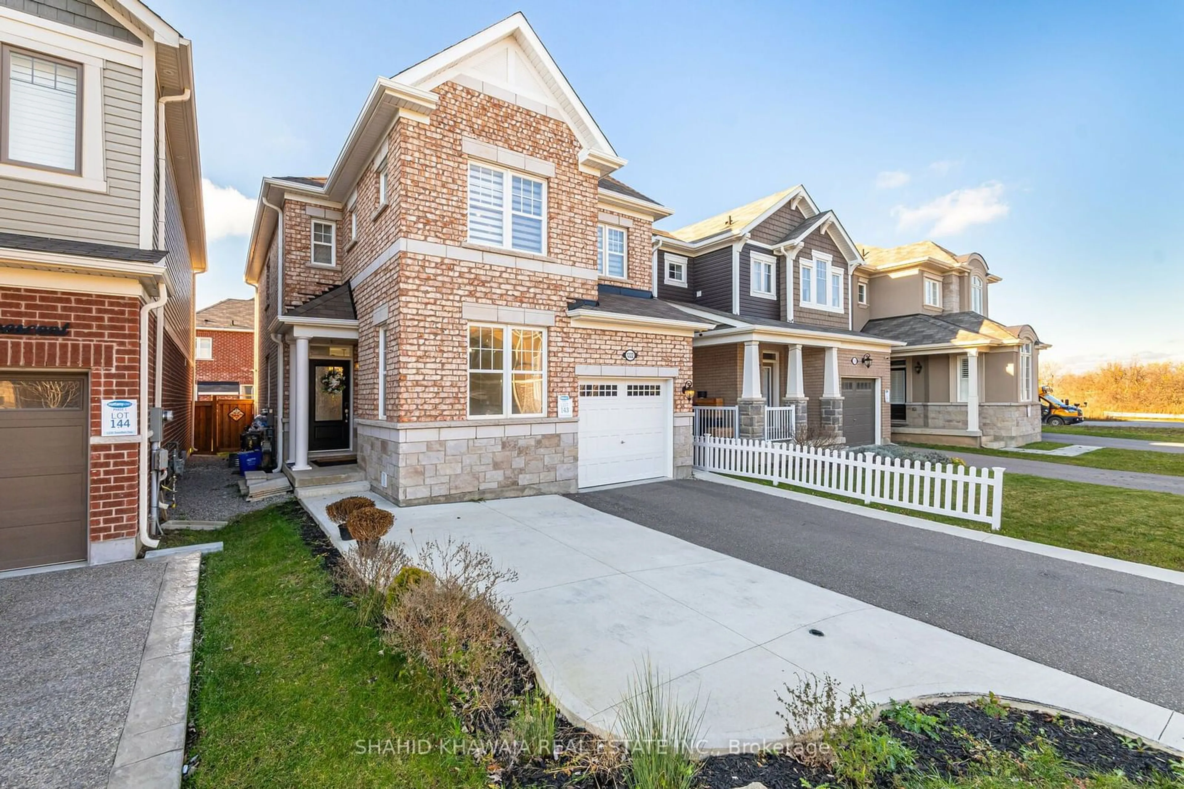 Home with brick exterior material for 1222 Sweetfern Cres, Milton Ontario L9E 1L9