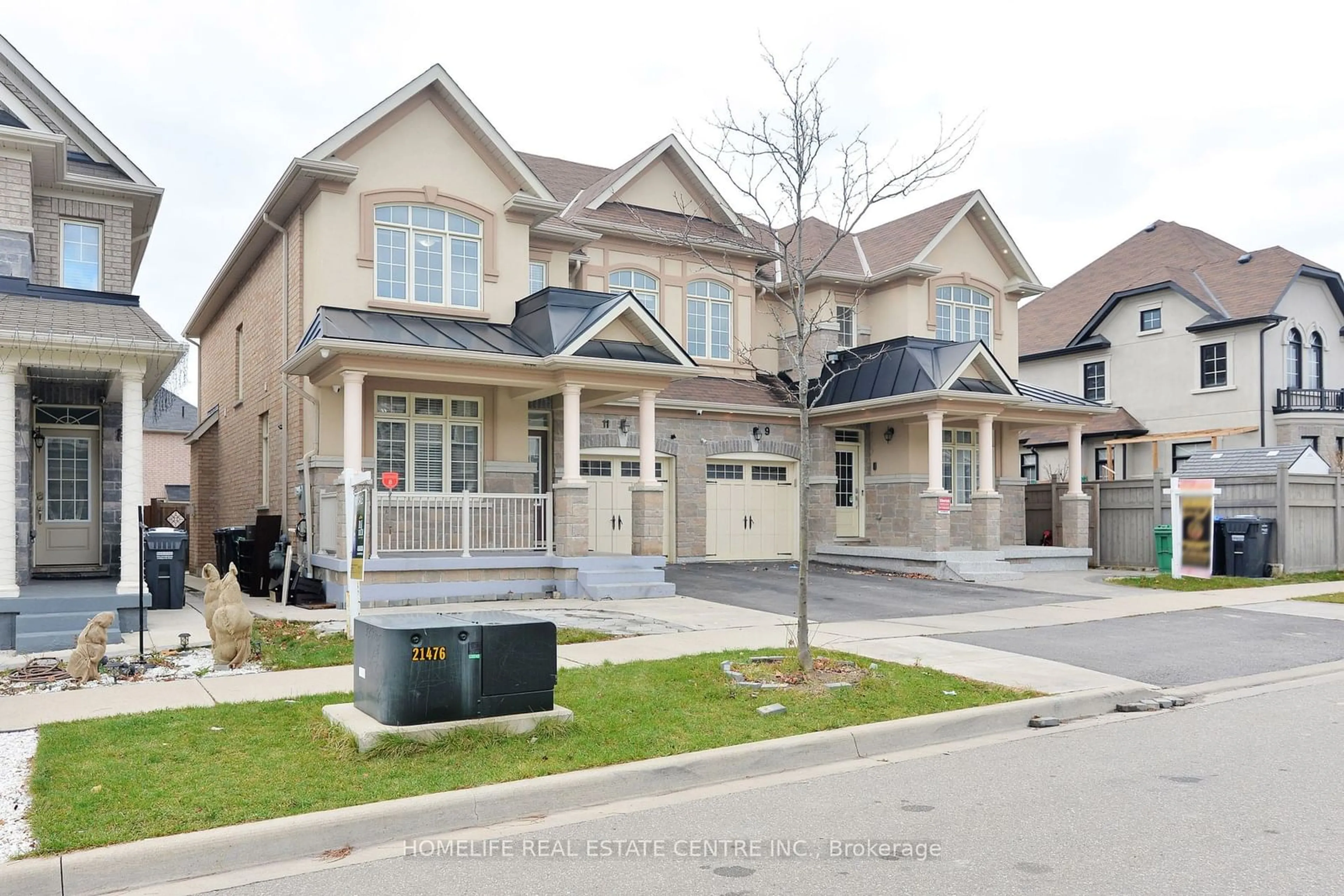 Frontside or backside of a home, the street view for 11 Villadowns Tr, Brampton Ontario L6R 3V6