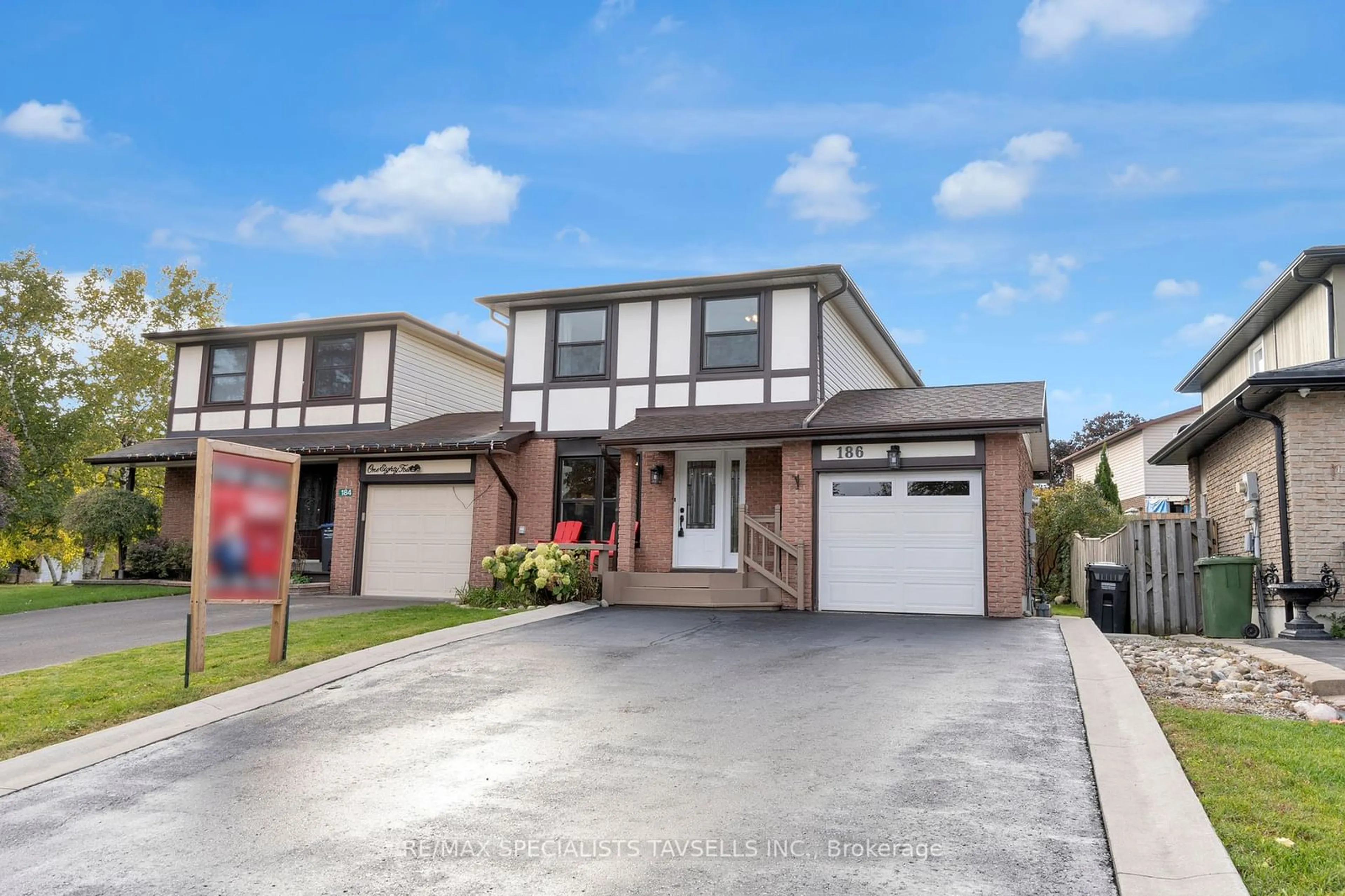 Frontside or backside of a home, the street view for 186 Ridge Rd, Caledon Ontario L7E 4V7