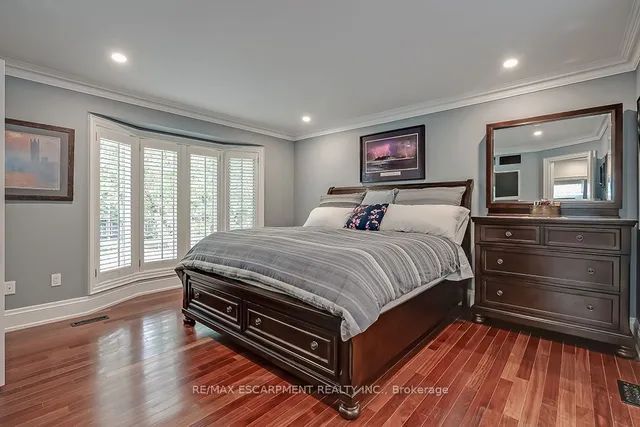 Additional property image - 2428 Lakeshore Rd