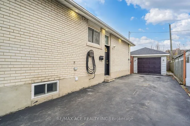 Additional property image - 15 Strathavon Dr