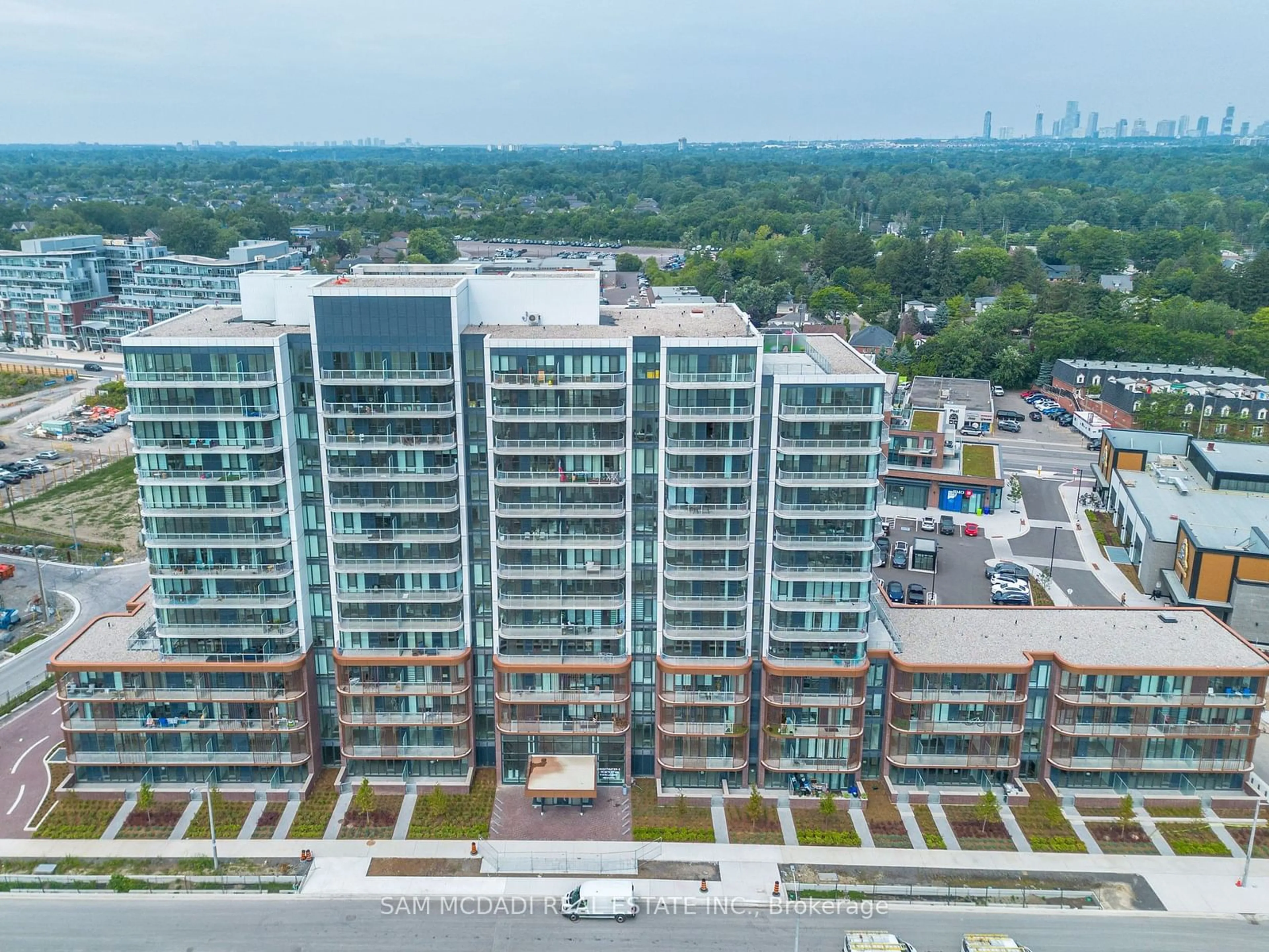 A pic from exterior of the house or condo, the view of city buildings for 220 Missinnihe Way #1412, Mississauga Ontario L5H 0A9