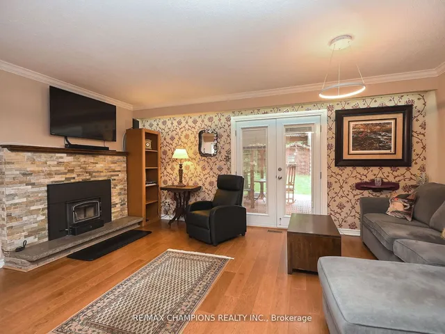 Additional property image - 7214 Ridgeland Cres