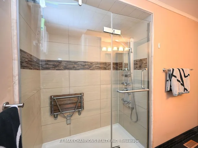 Additional property image - 7214 Ridgeland Cres