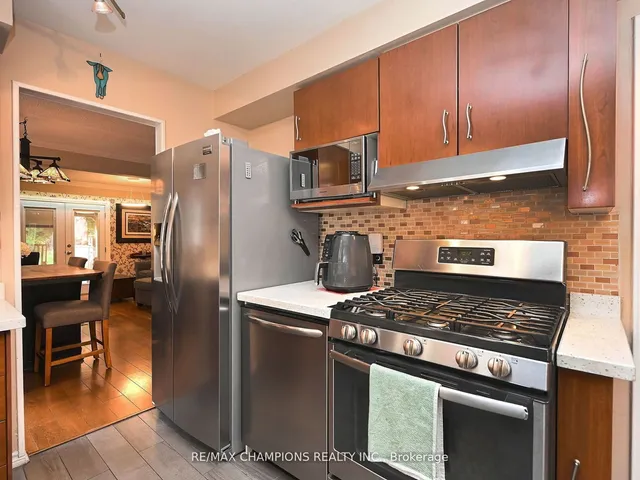 Additional property image - 7214 Ridgeland Cres