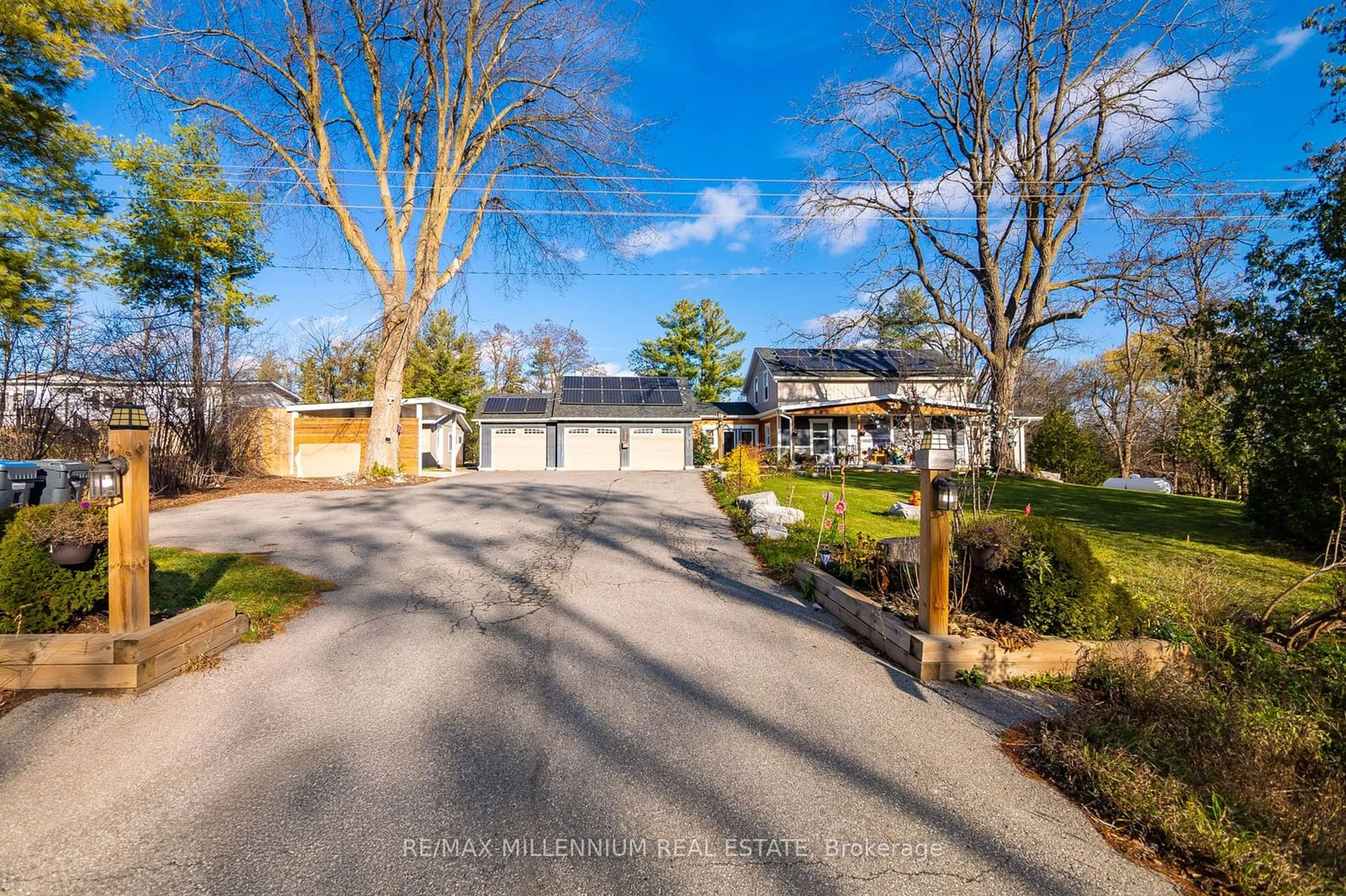 A pic from exterior of the house or condo, the fenced backyard for 14201 Winston Churchill Blvd, Caledon Ontario L7C 1S6