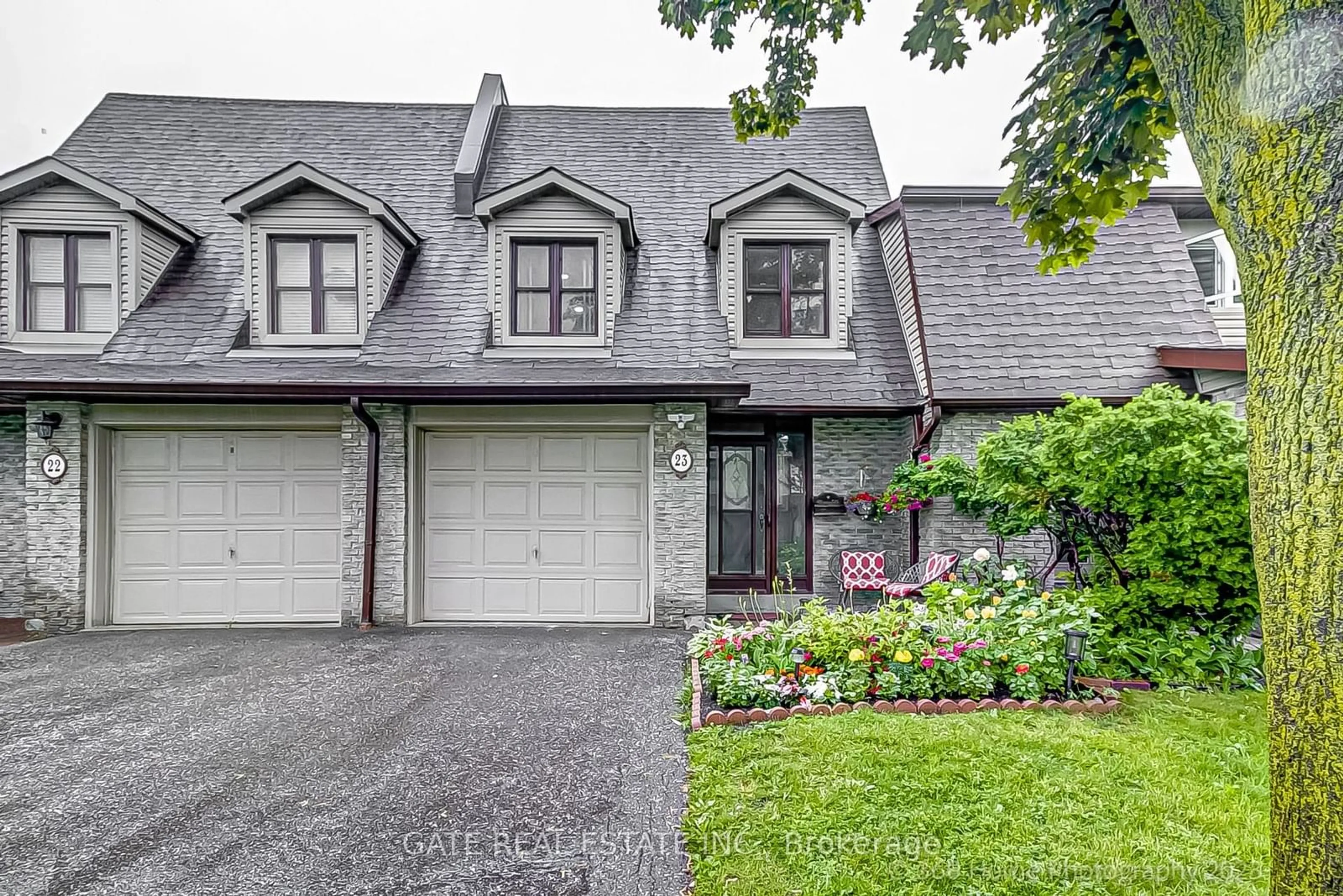 A pic from exterior of the house or condo, cottage for 23 Greenwich Circ, Brampton Ontario L6S 2E6