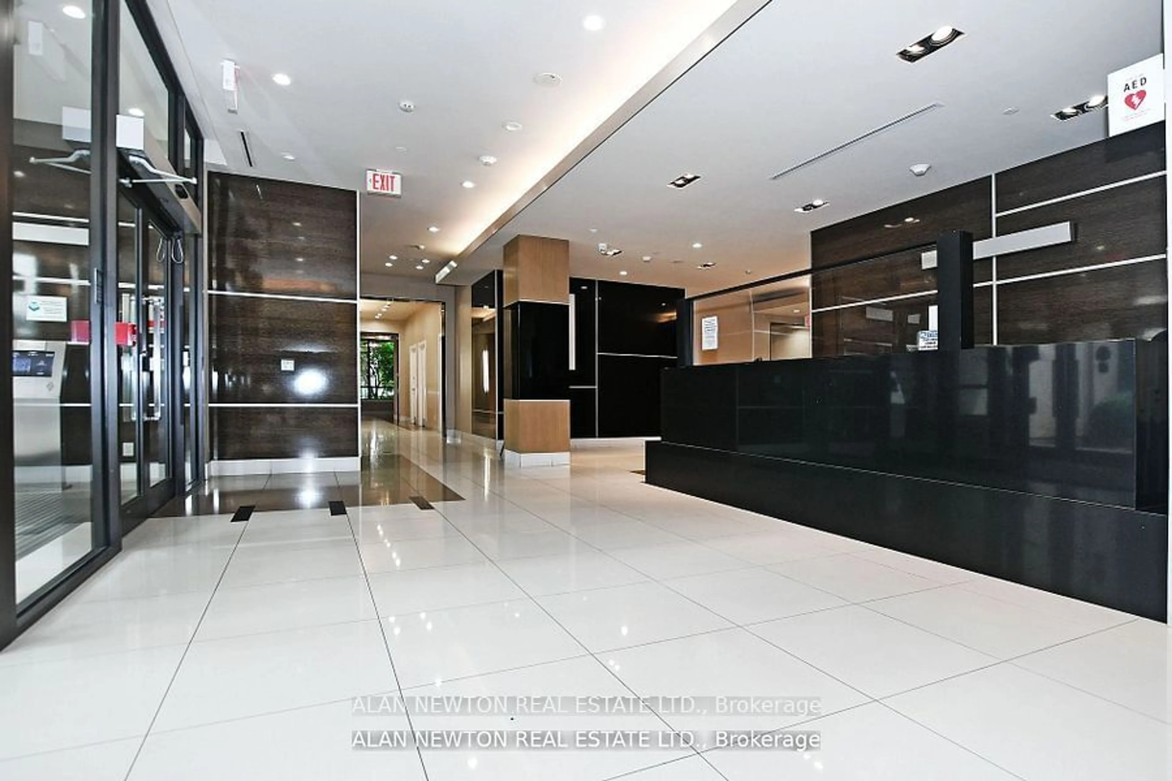 Indoor lobby, ceramic floors for 1 De Boers Dr #614, Toronto Ontario M3J 0G6