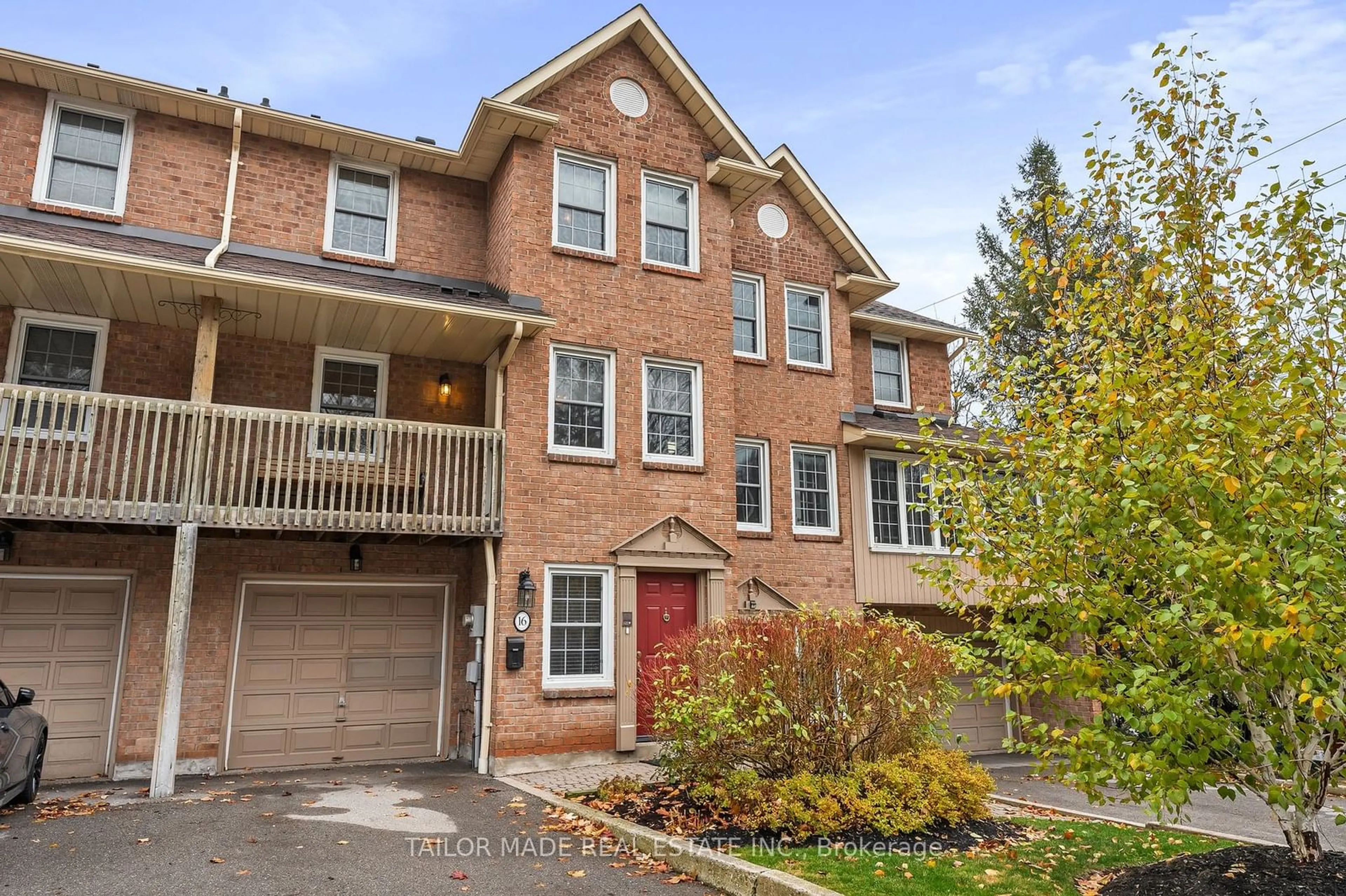 A pic from exterior of the house or condo, cottage for 16 Warbrick Lane, Caledon Ontario L7E 1G3