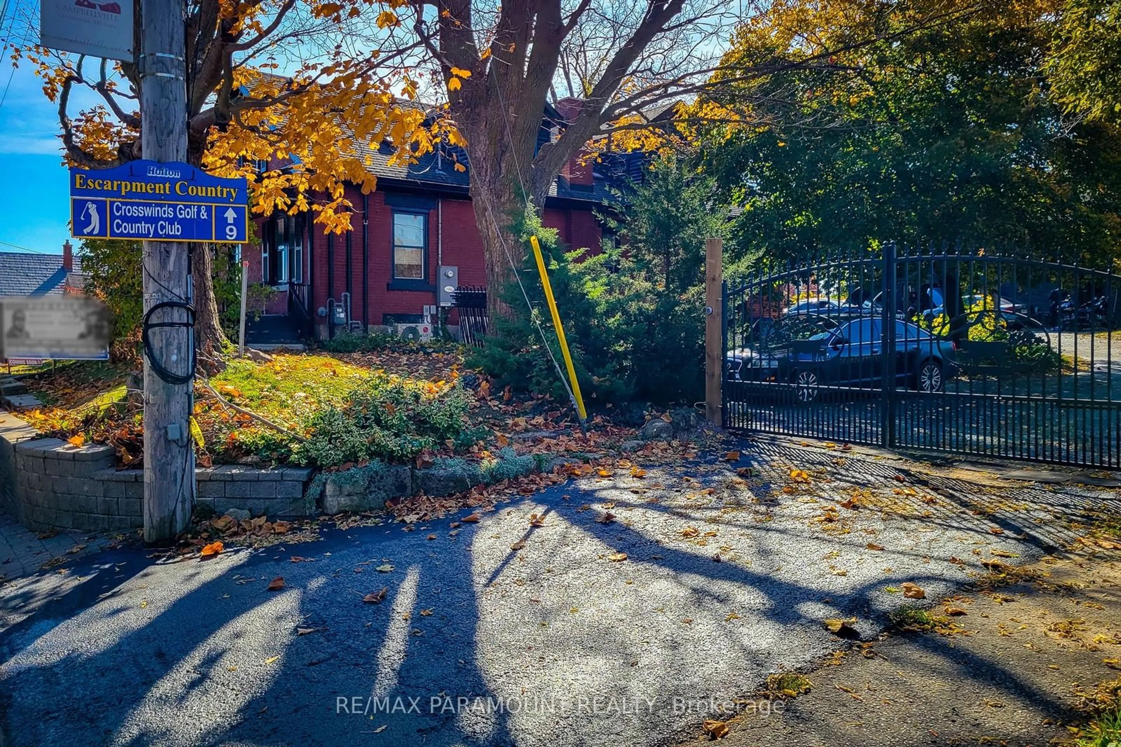 A pic from exterior of the house or condo, the street view for 90 Main St, Milton Ontario L0P 1B0