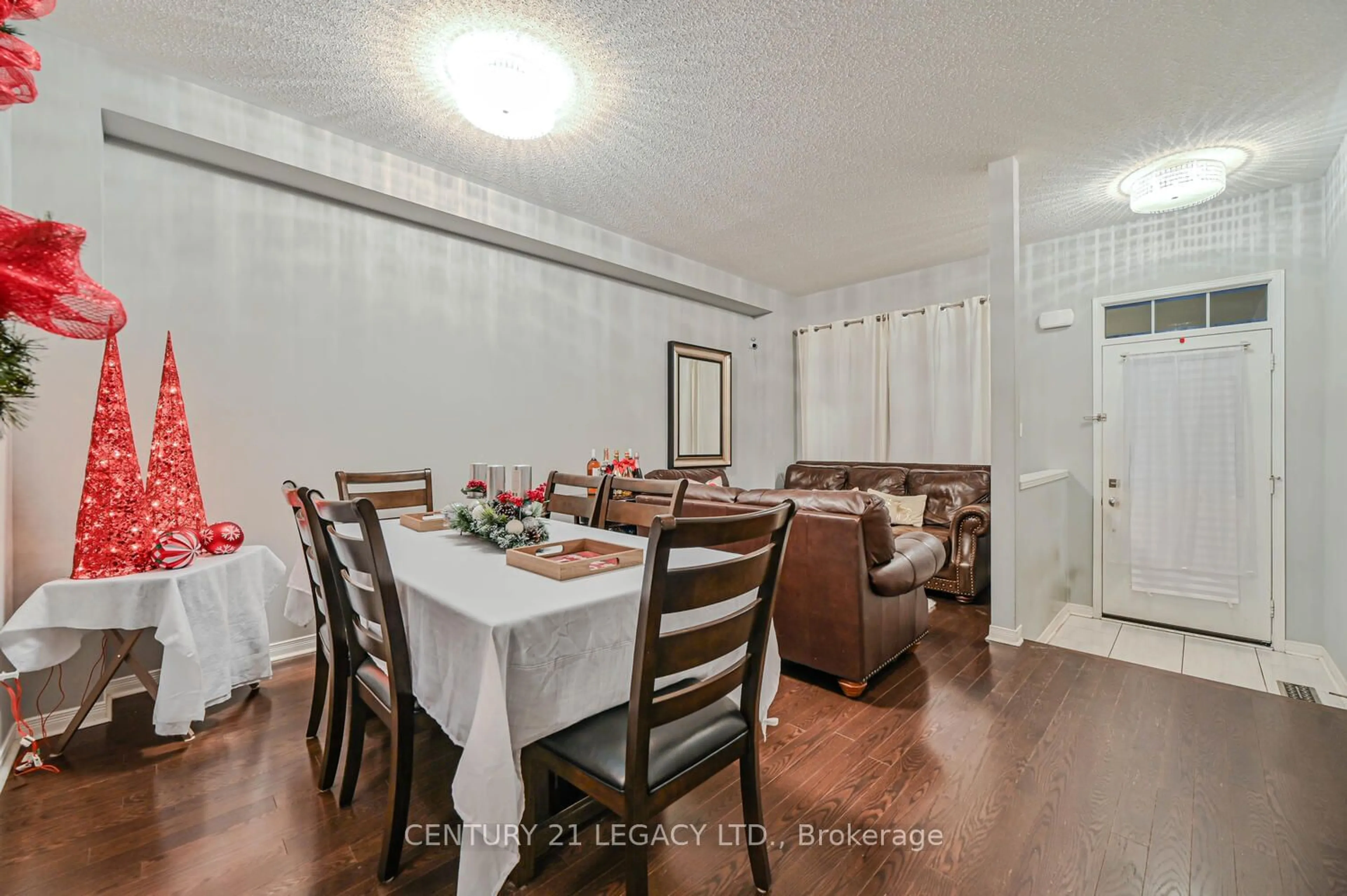 Dining room, wood floors, cottage for 67 Zelda Rd, Brampton Ontario L6R 3V4