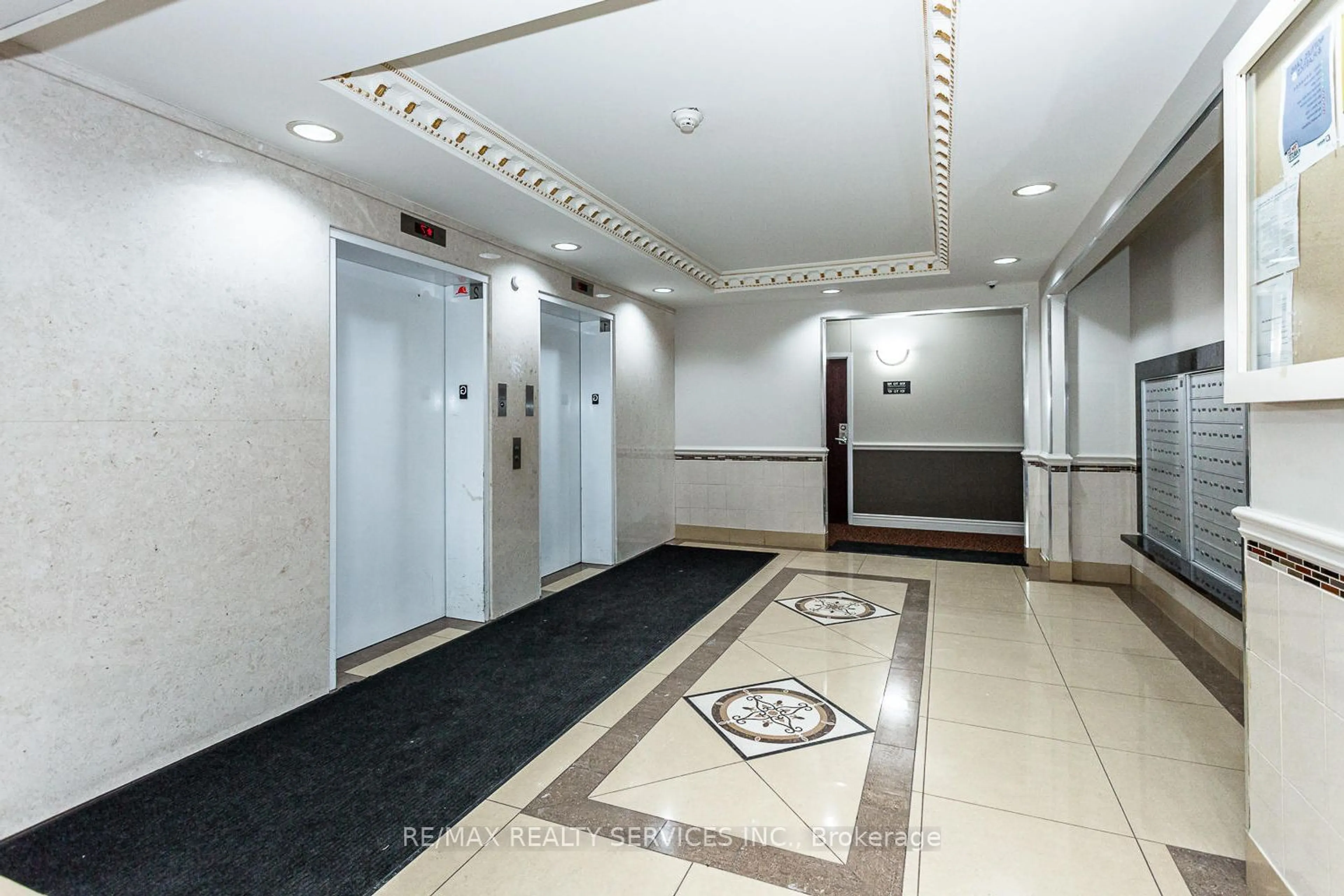 Indoor foyer, unknown floor for 7405 Goreway Dr #716, Mississauga Ontario L4T 0A3