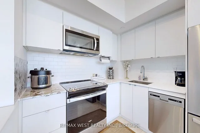 Additional property image - 1461 Lawrence Ave Unit 1805