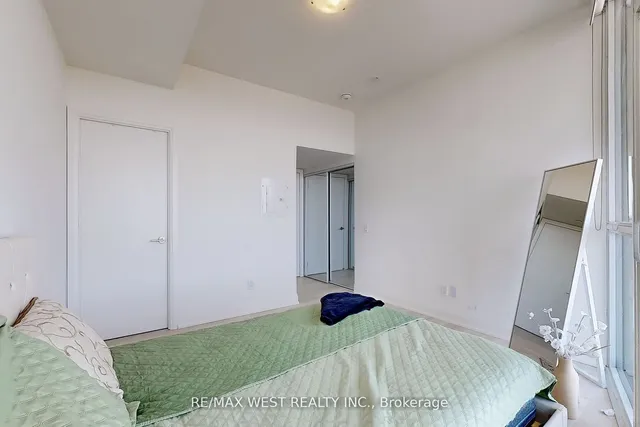 Additional property image - 1461 Lawrence Ave Unit 1805