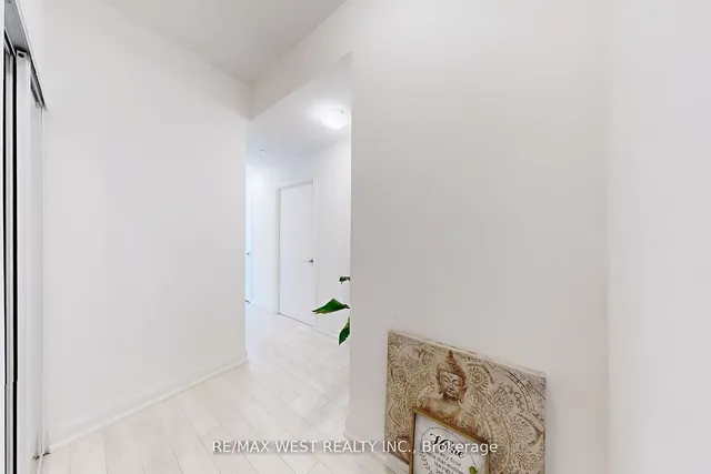 Additional property image - 1461 Lawrence Ave Unit 1805