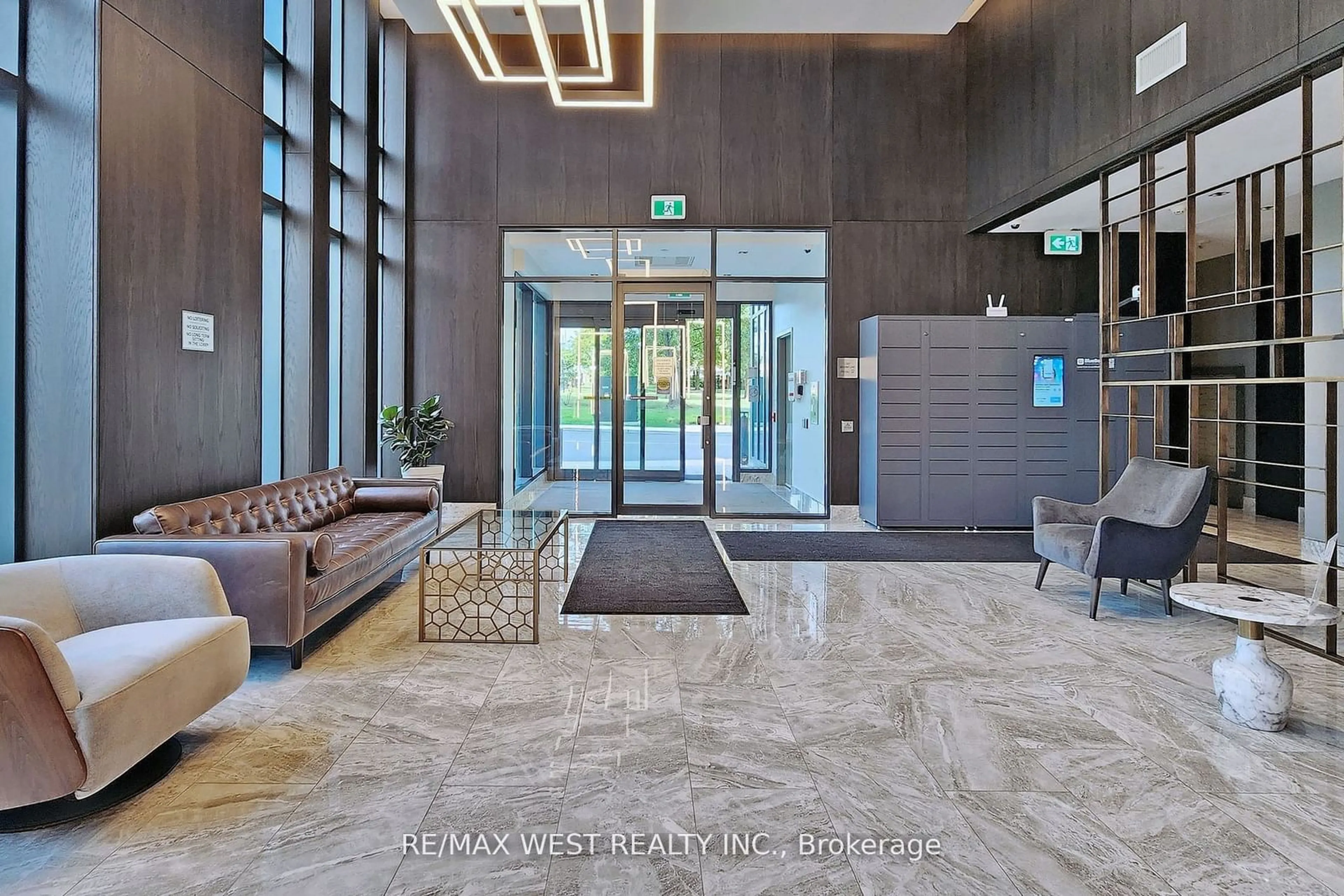 Indoor lobby, ceramic floors for 1461 Lawrence Ave #1805, Toronto Ontario M6L 0A6