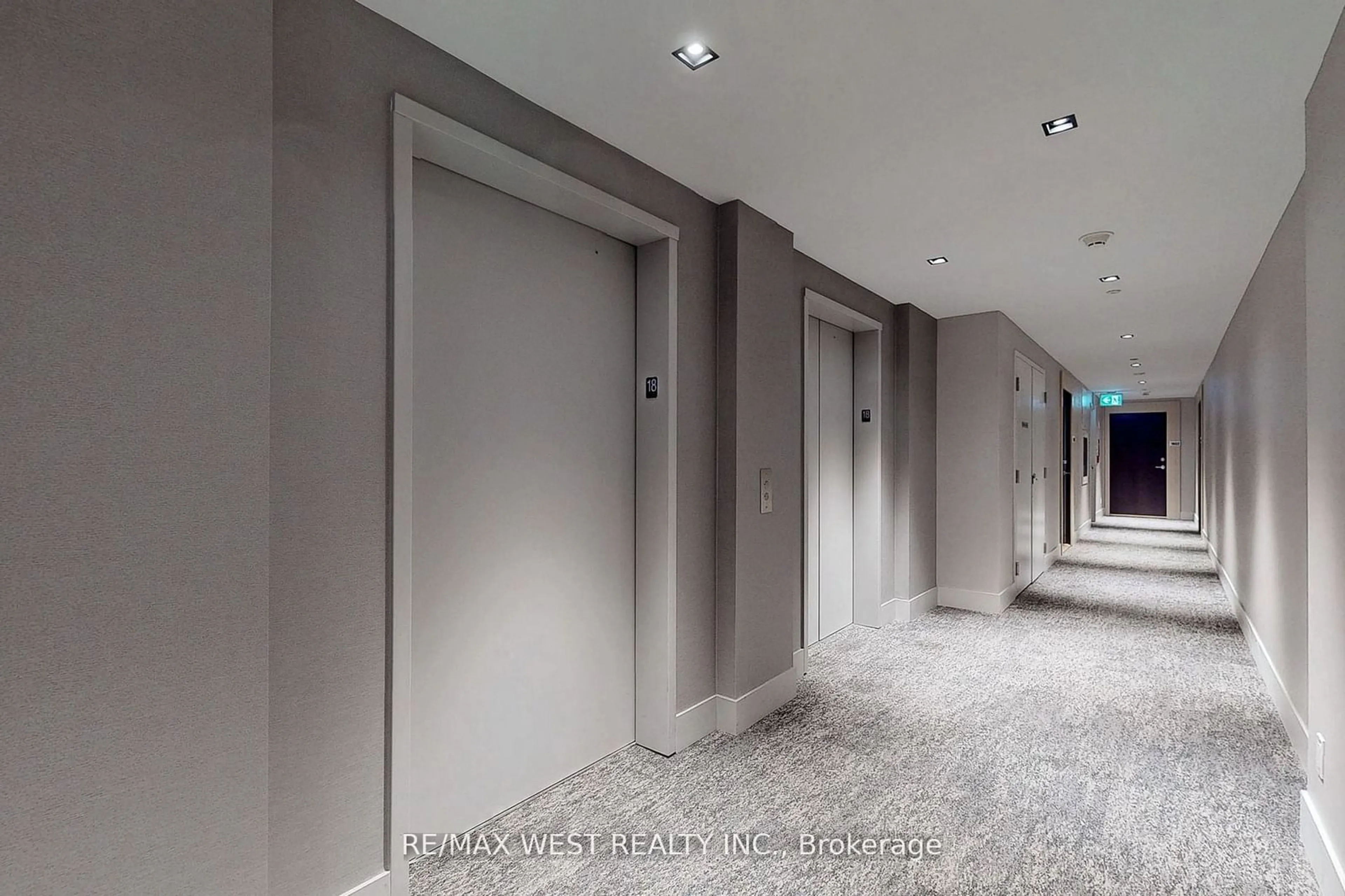 Indoor foyer, cement floor for 1461 Lawrence Ave #1805, Toronto Ontario M6L 0A6