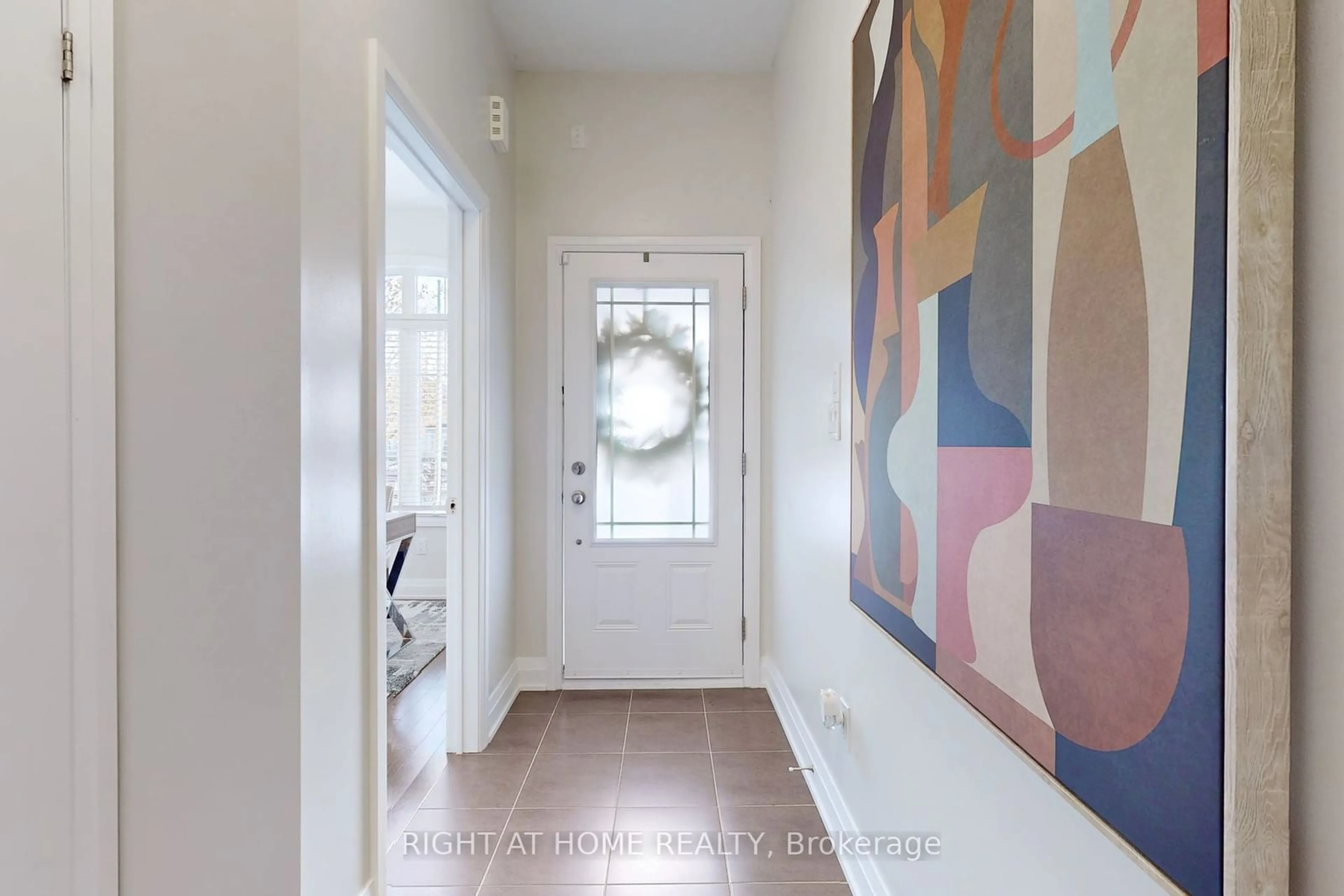 Indoor entryway, wood floors for 35 Oliana Way, Brampton Ontario L6Y 6G8