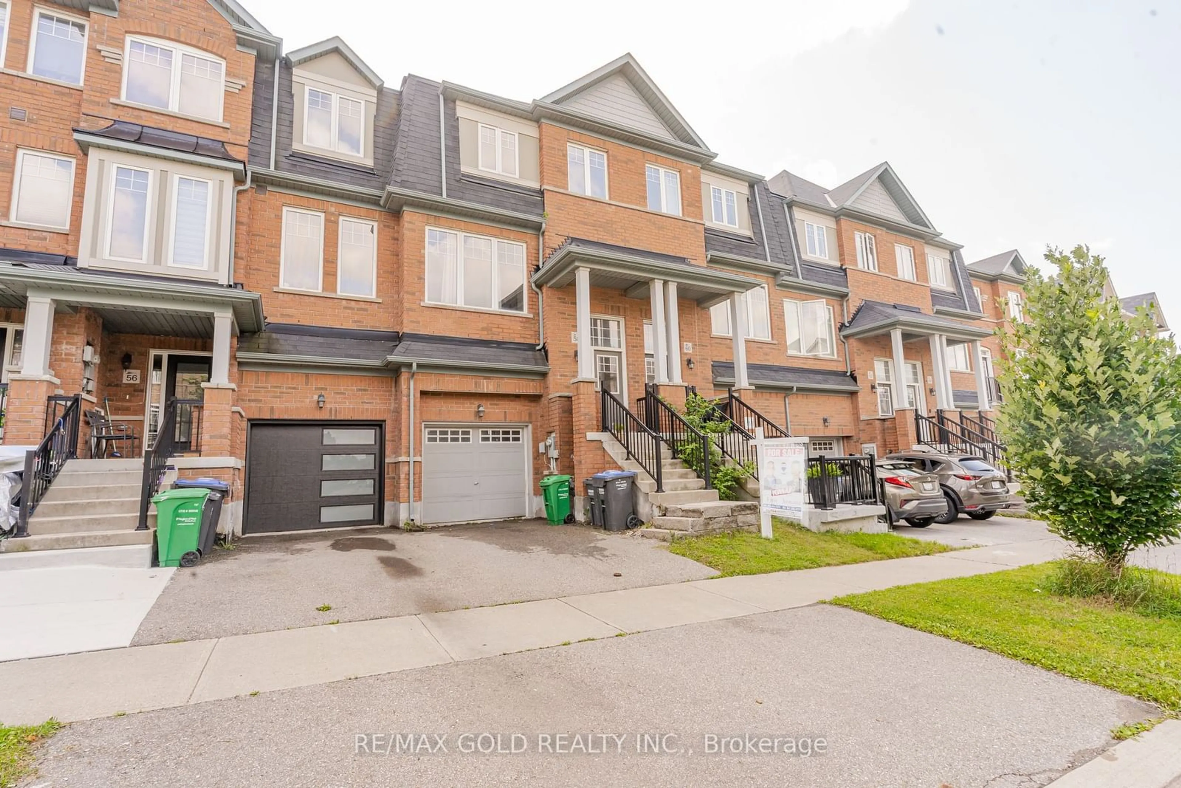 A pic from exterior of the house or condo, the street view for 58 New Pines Tr, Brampton Ontario L6Z 0G9