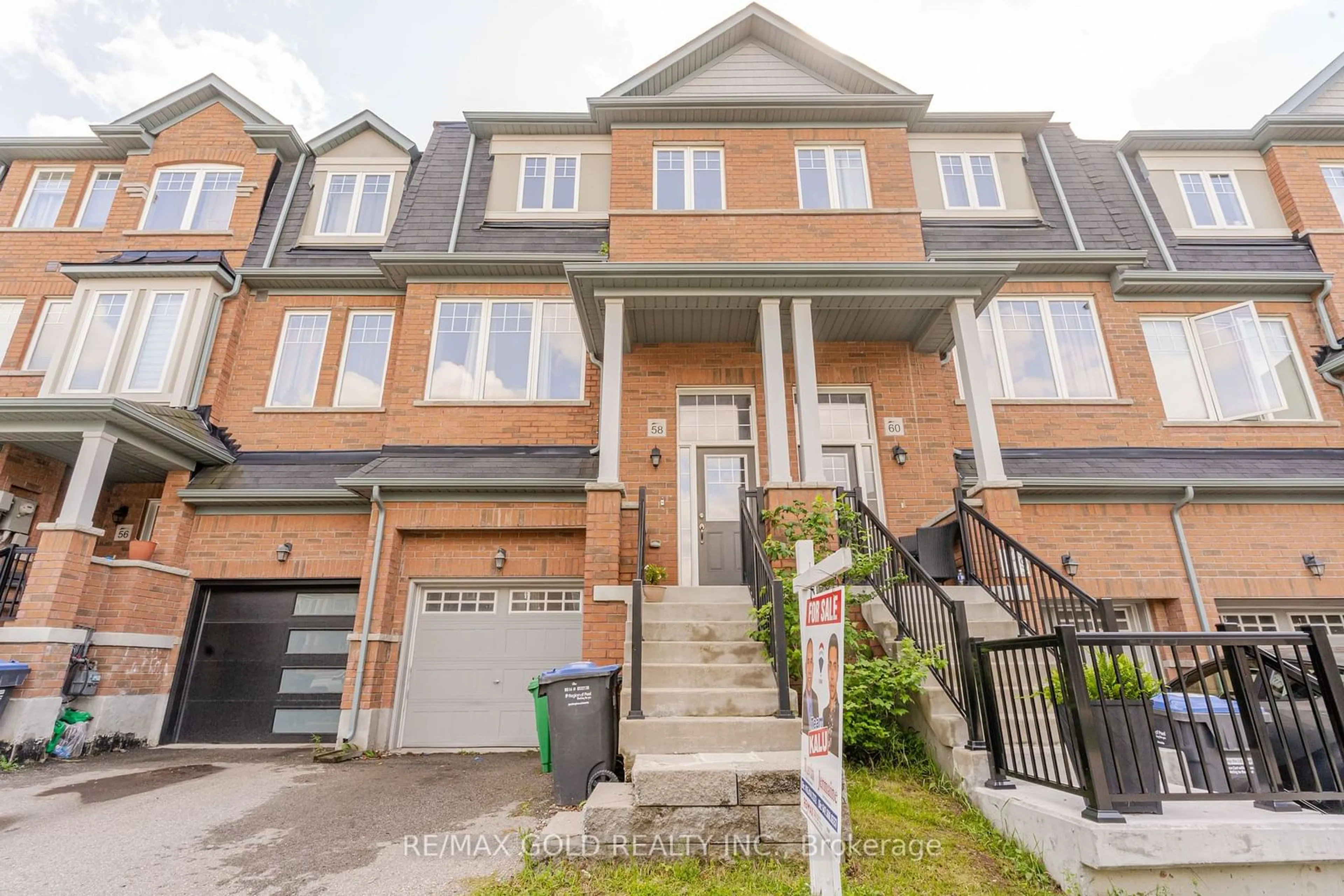 A pic from exterior of the house or condo, the street view for 58 New Pines Tr, Brampton Ontario L6Z 0G9