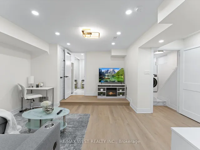 Additional property image - 72 Riverview Gdns