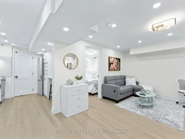 Additional property image - 72 Riverview Gdns