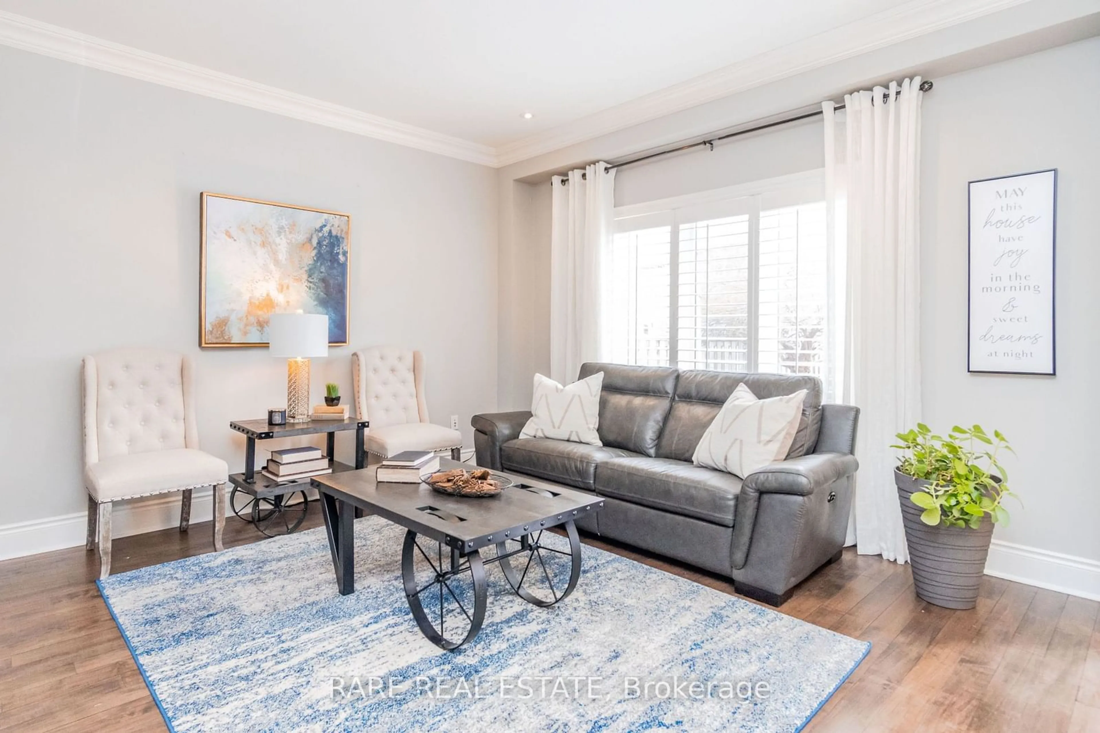 Living room, wood floors for 390 Barber Dr, Halton Hills Ontario L7G 0A6