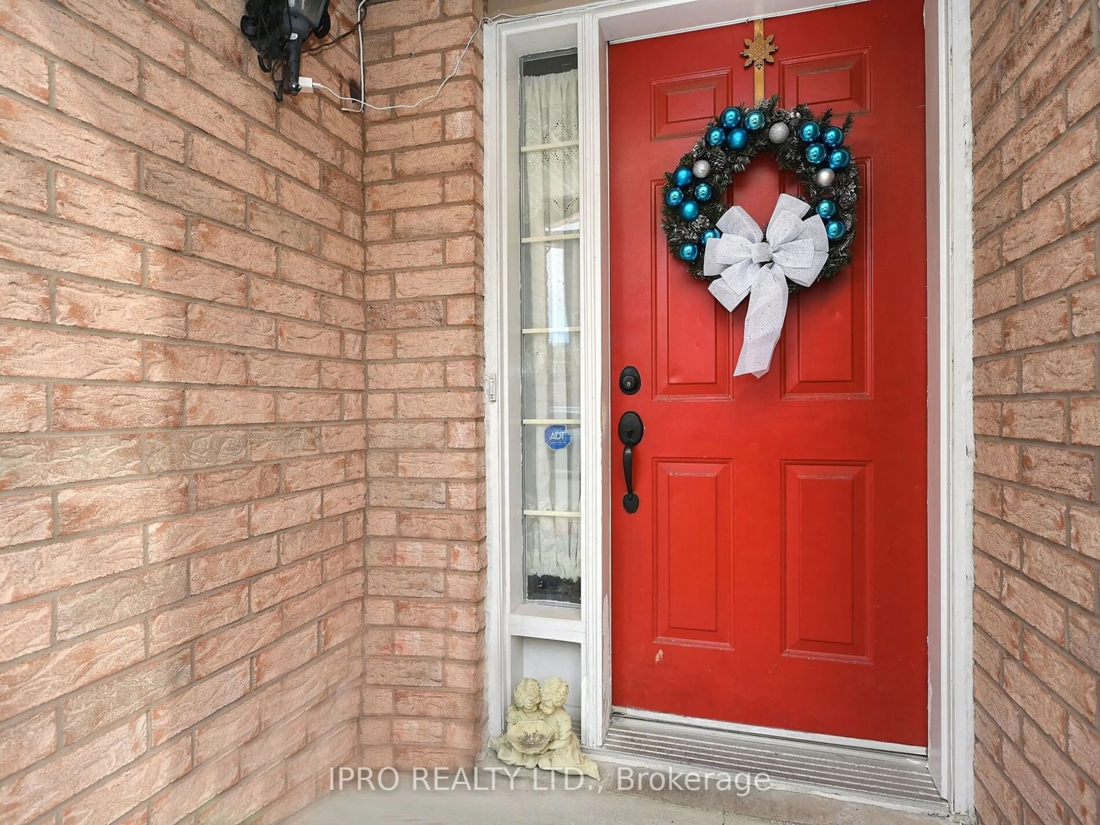 Indoor entryway for 80 Acorn Pl #166, Mississauga Ontario L4Z 4C7