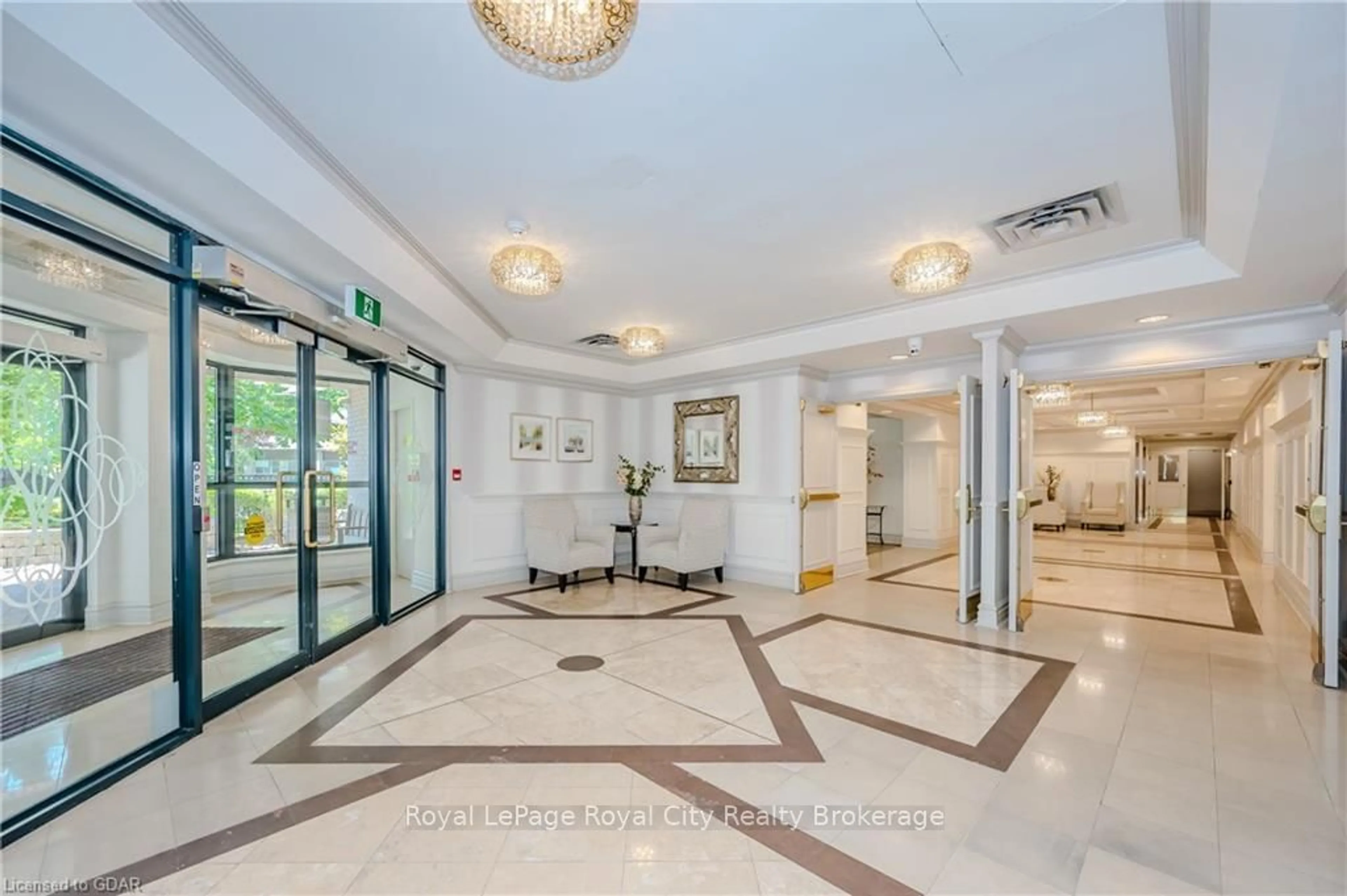 Indoor foyer, unknown floor for 1 LOMOND Dr #705, Toronto Ontario M8X 2Z3