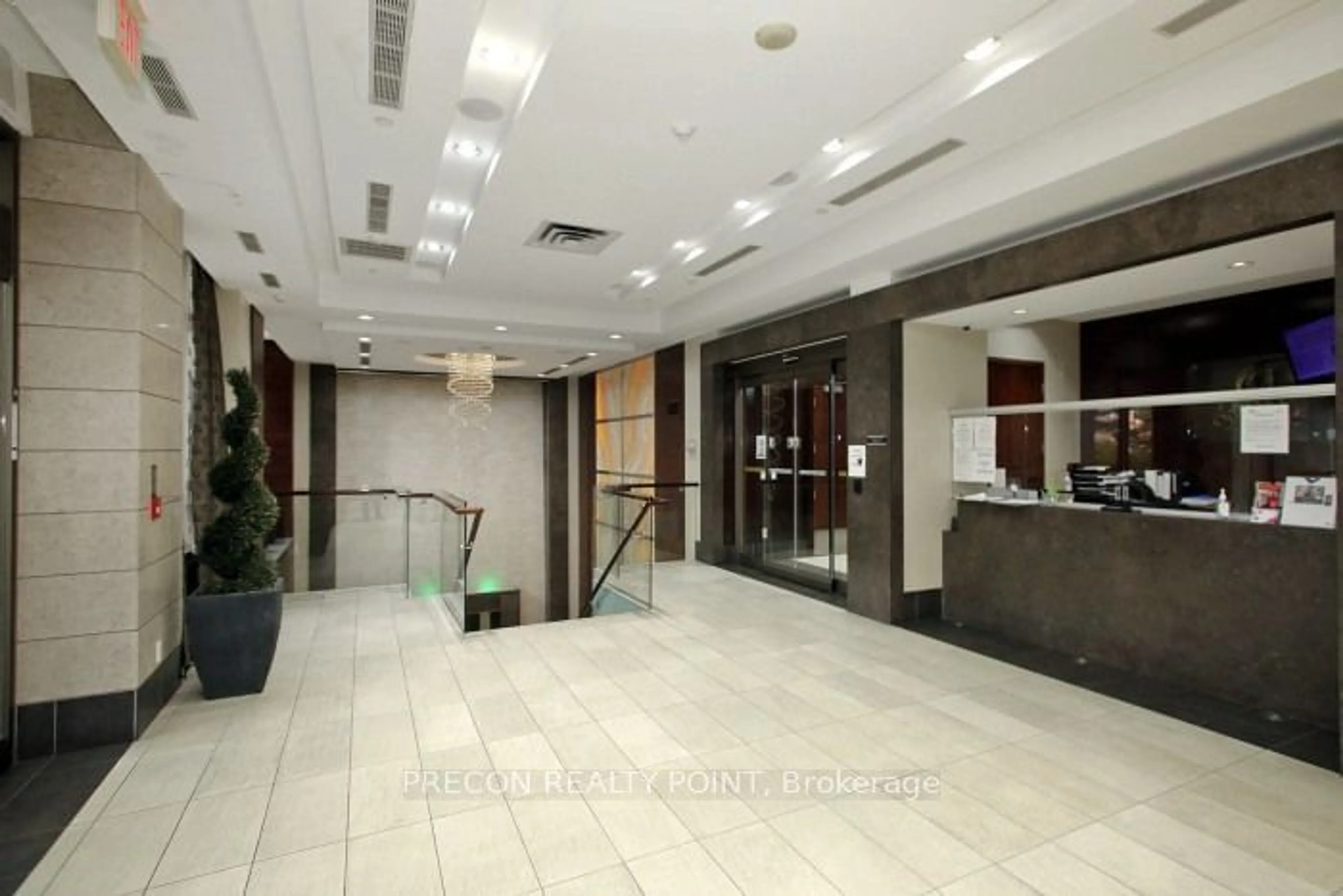 Indoor lobby for 310 Burnhamthorpe Rd #PH01, Mississauga Ontario L5B 4P9