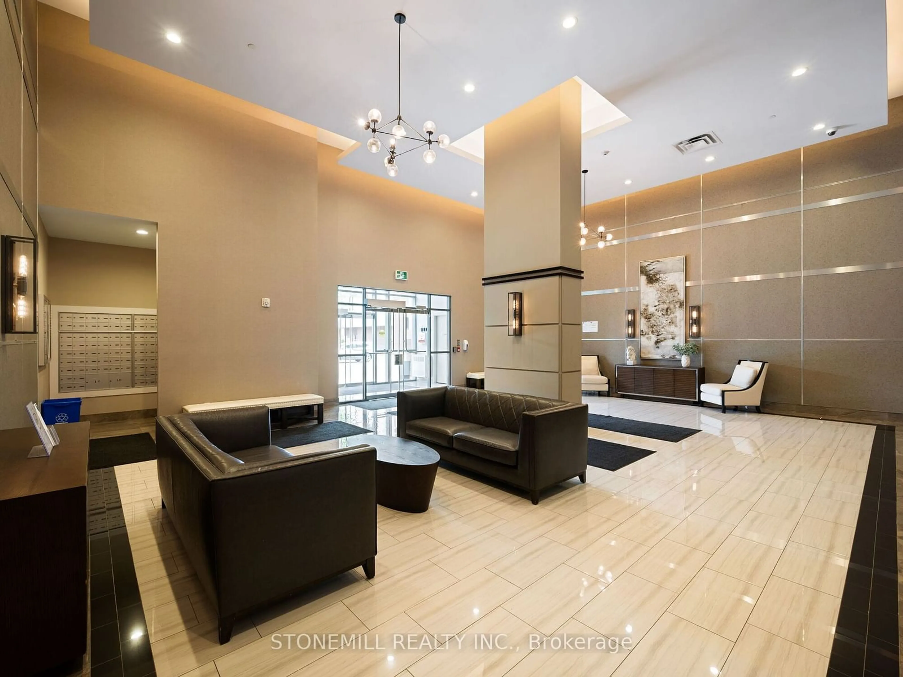 Indoor lobby, ceramic floors for 2486 Old Bronte Rd #619, Oakville Ontario L6M 4J2