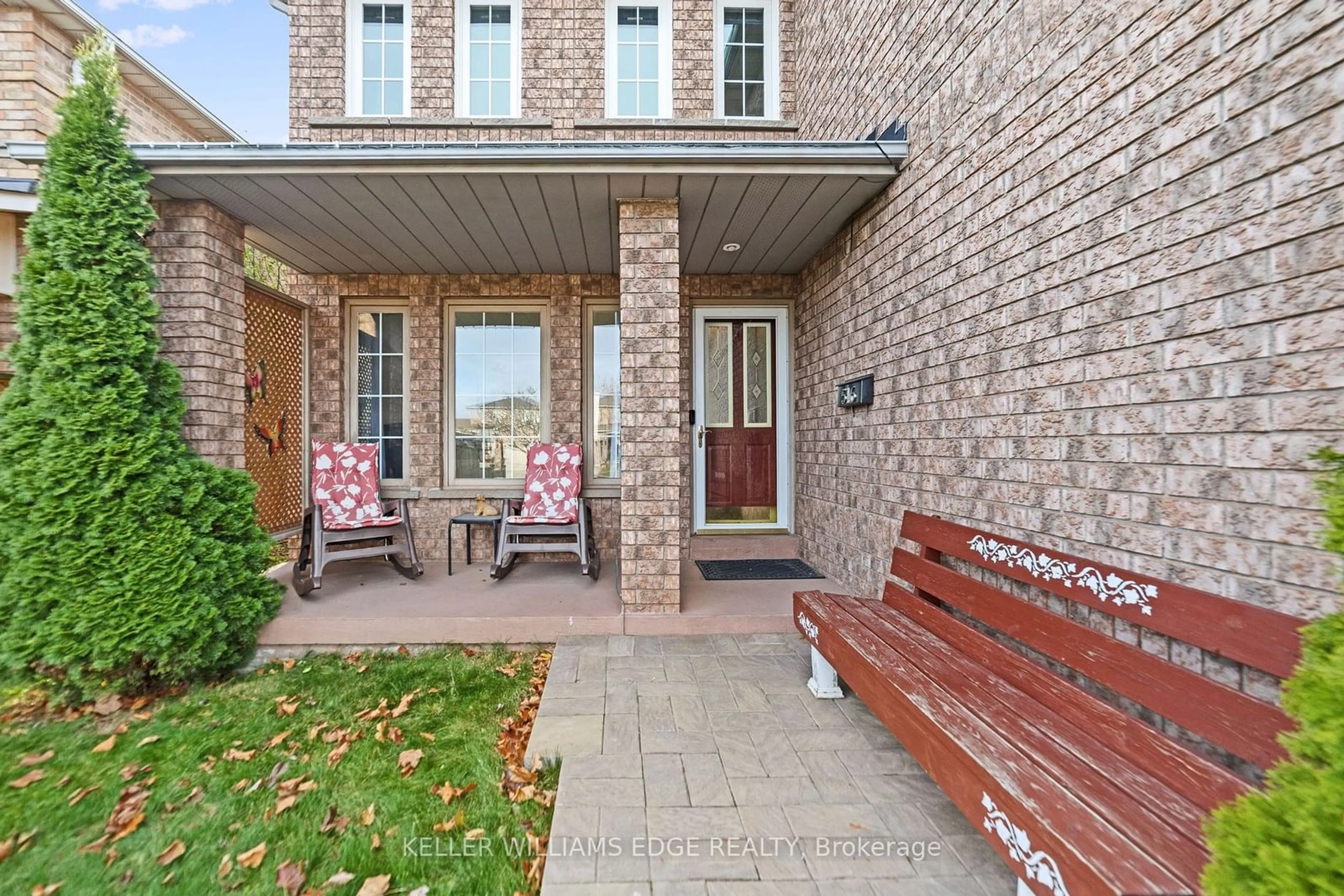 Home with brick exterior material for 516 Eliza Cres, Burlington Ontario L7L 6C9