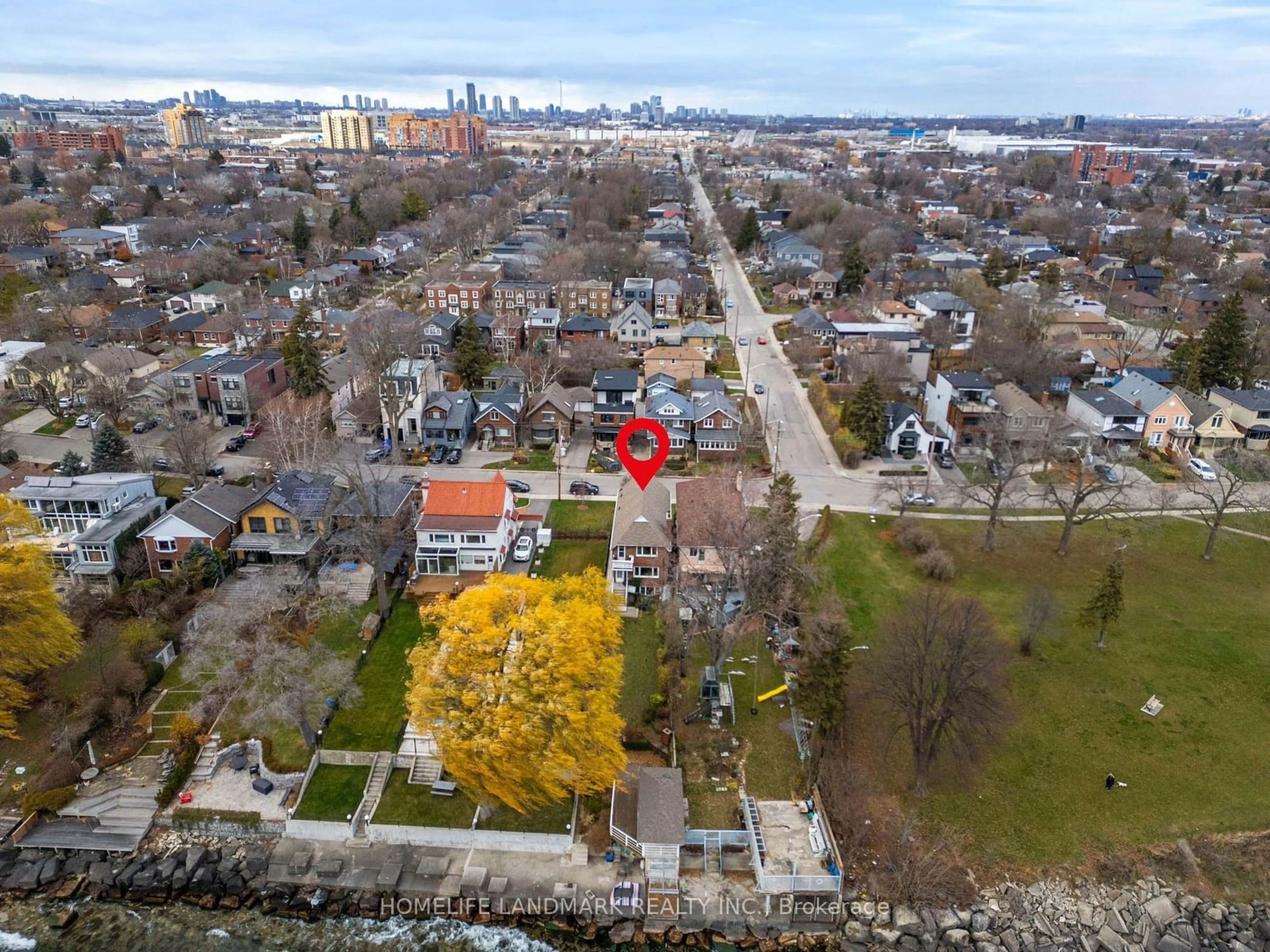 A pic from exterior of the house or condo, the street view for 107 Lake Shore Dr, Toronto Ontario M8V 2A1