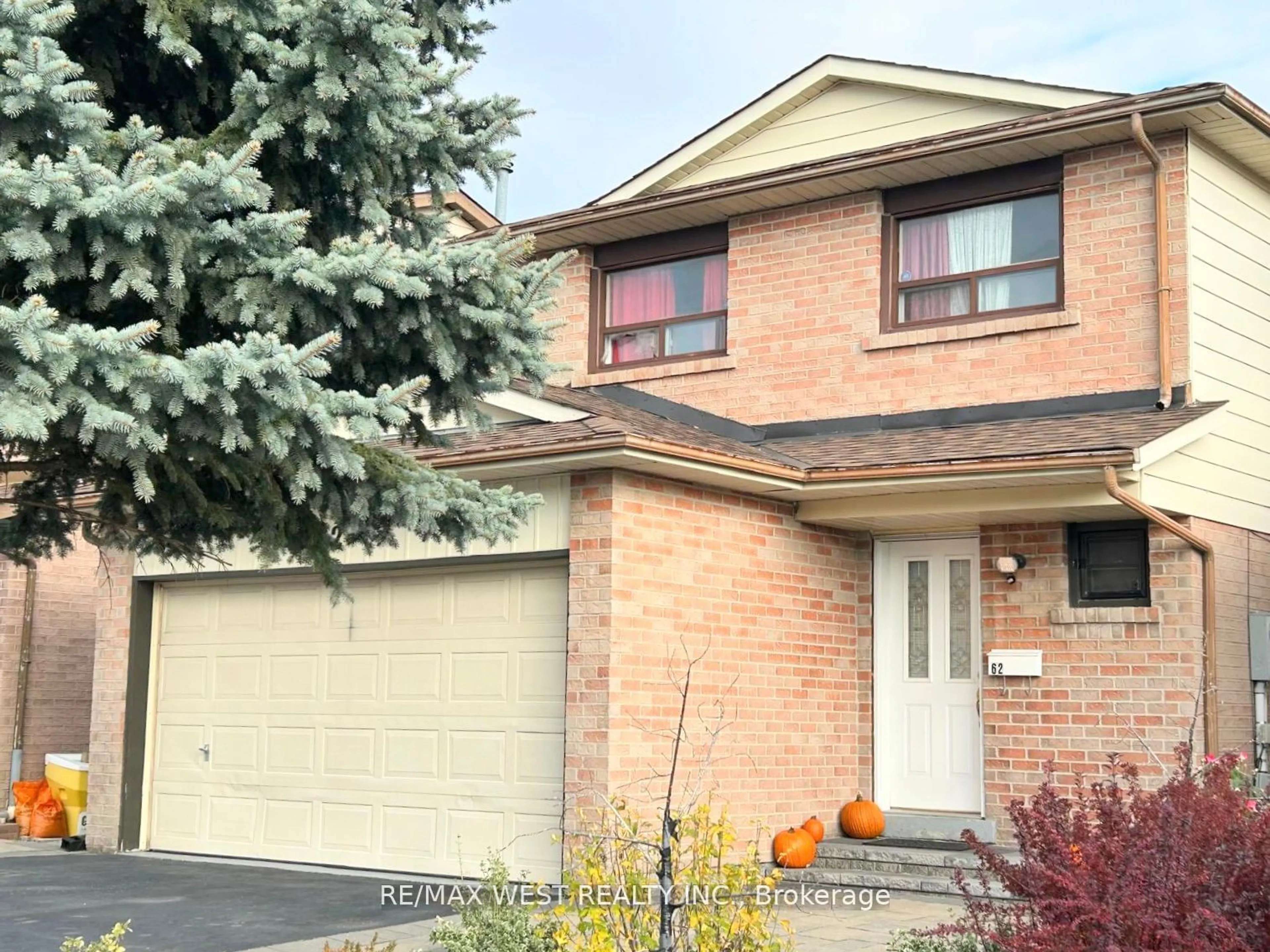 Home with brick exterior material for 62 Kay Dr, Toronto Ontario M9V 4X7