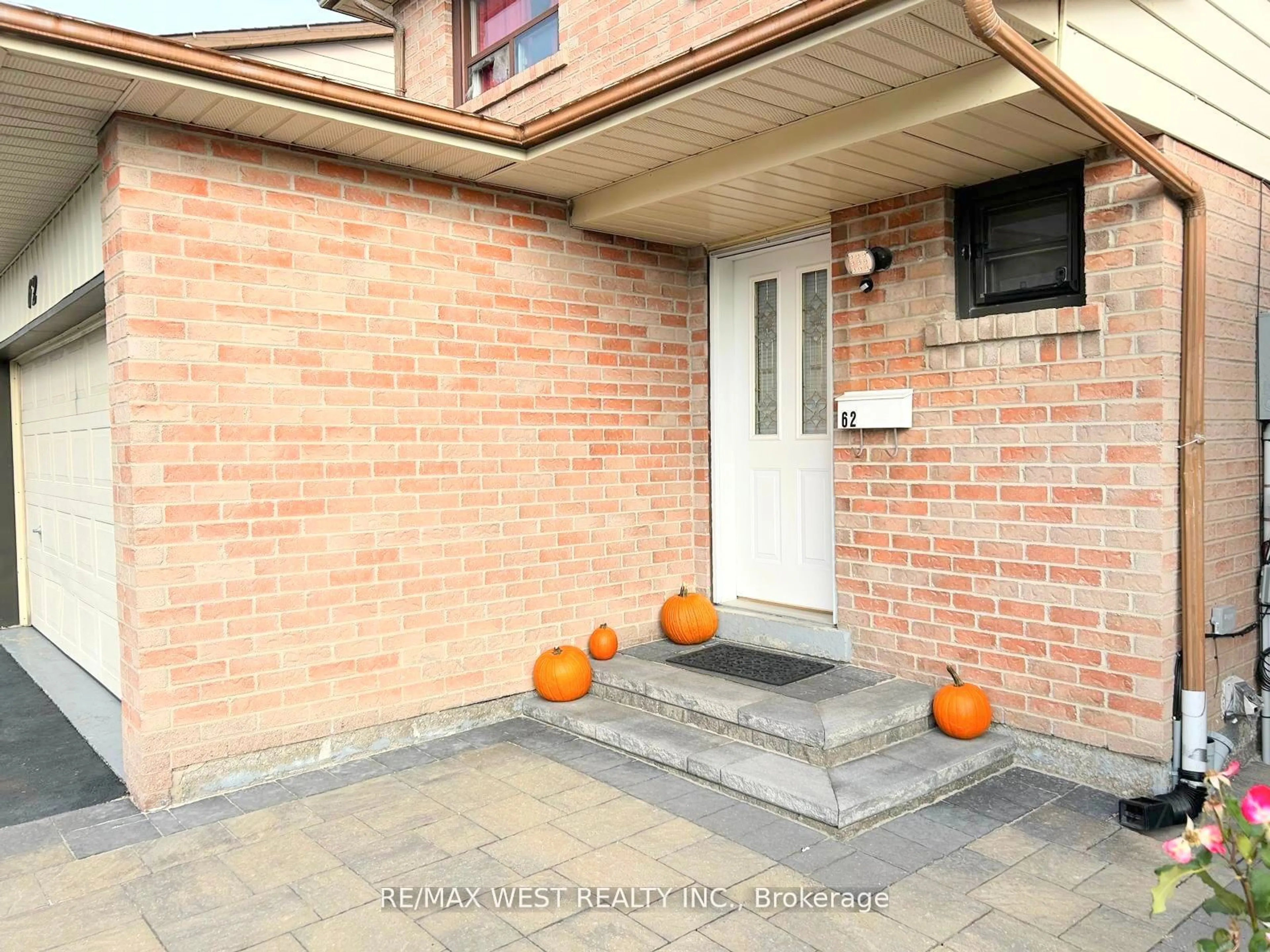 Home with brick exterior material for 62 Kay Dr, Toronto Ontario M9V 4X7