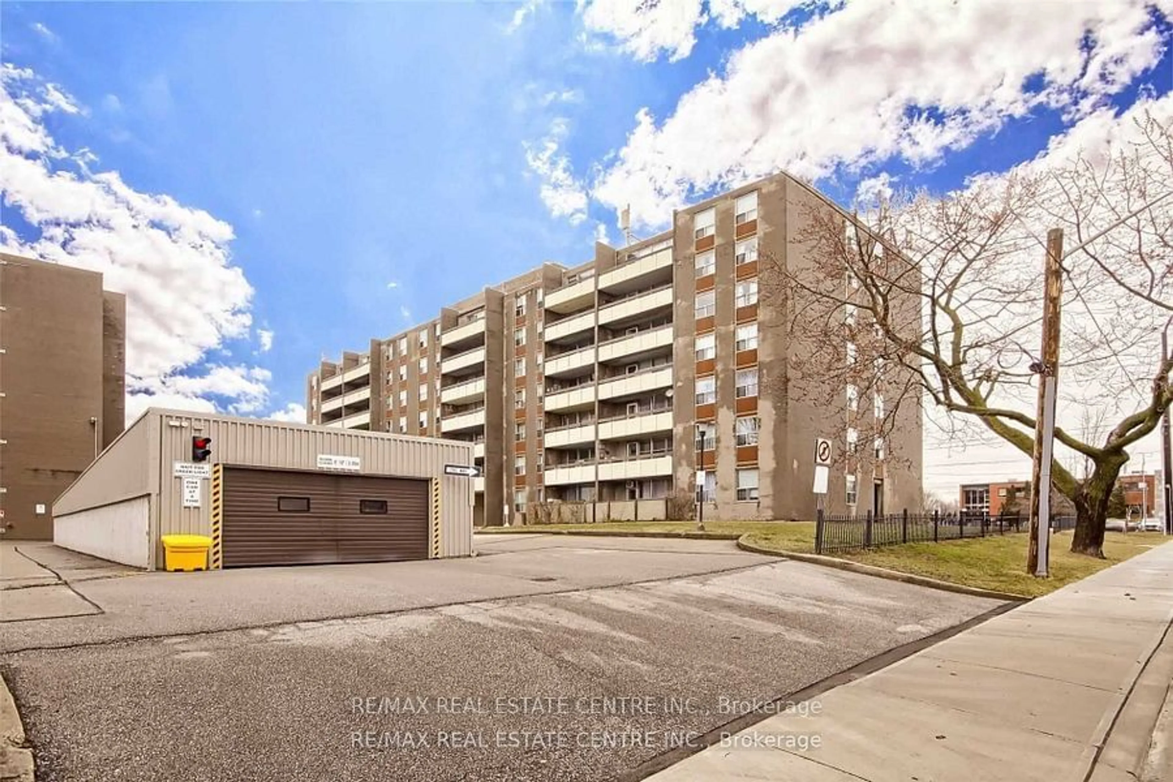 A pic from exterior of the house or condo, the street view for 3621 Lakeshore Blvd #704/Ph4, Toronto Ontario M8W 4W1