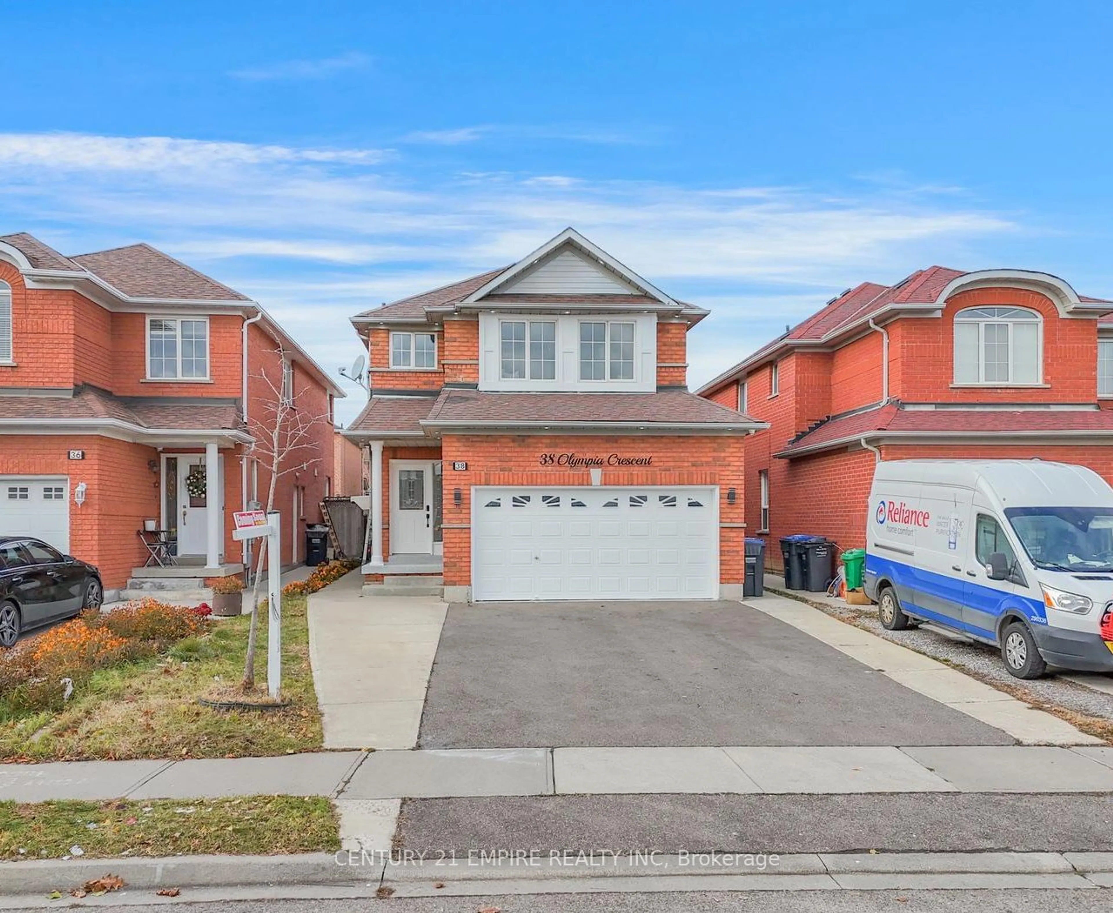 Frontside or backside of a home, the street view for 38 Olympia Cres, Brampton Ontario L6X 4W2