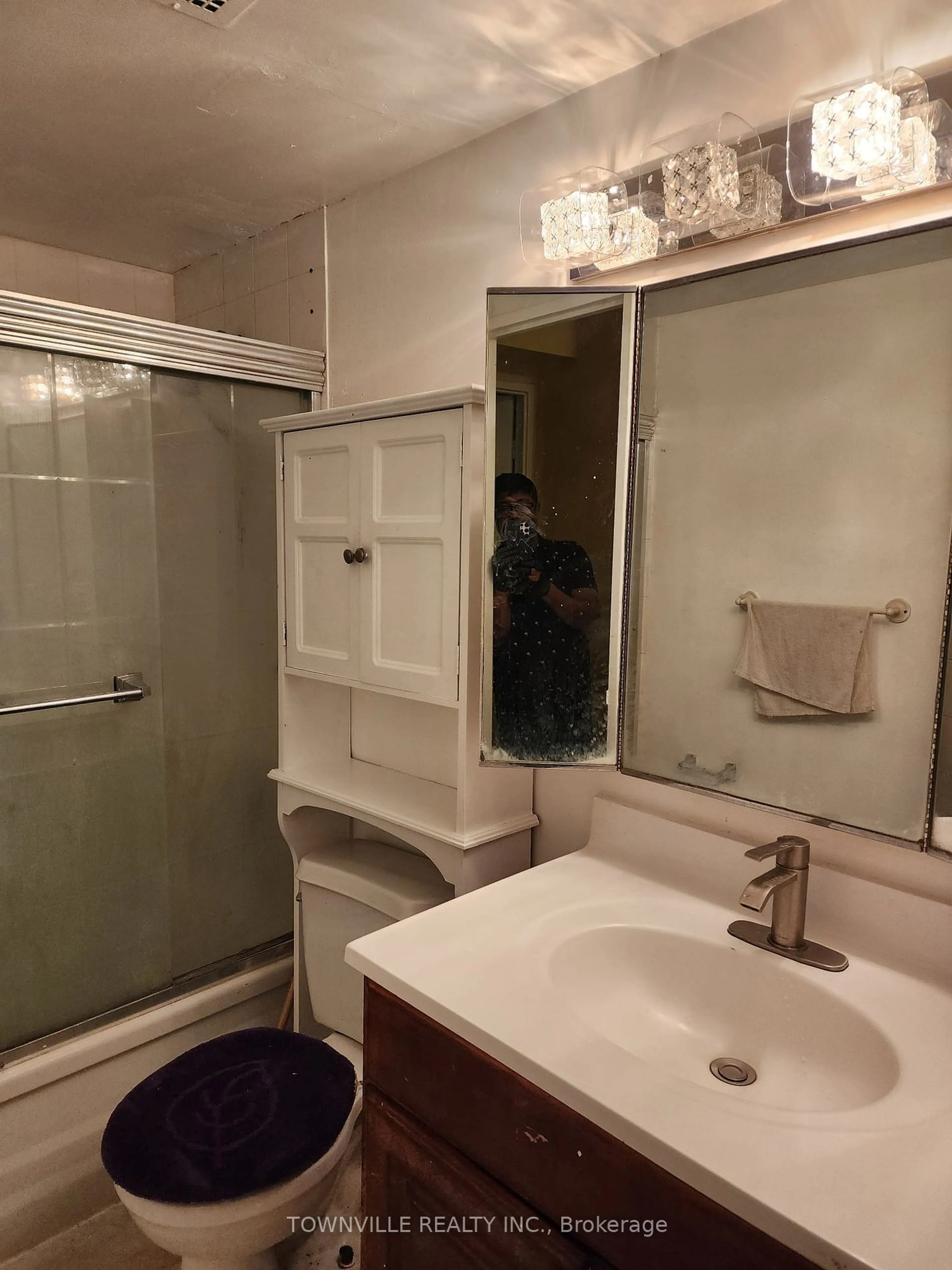 Standard bathroom, not visible floor for 320 Dixon Rd #1705, Toronto Ontario M9R 1S8