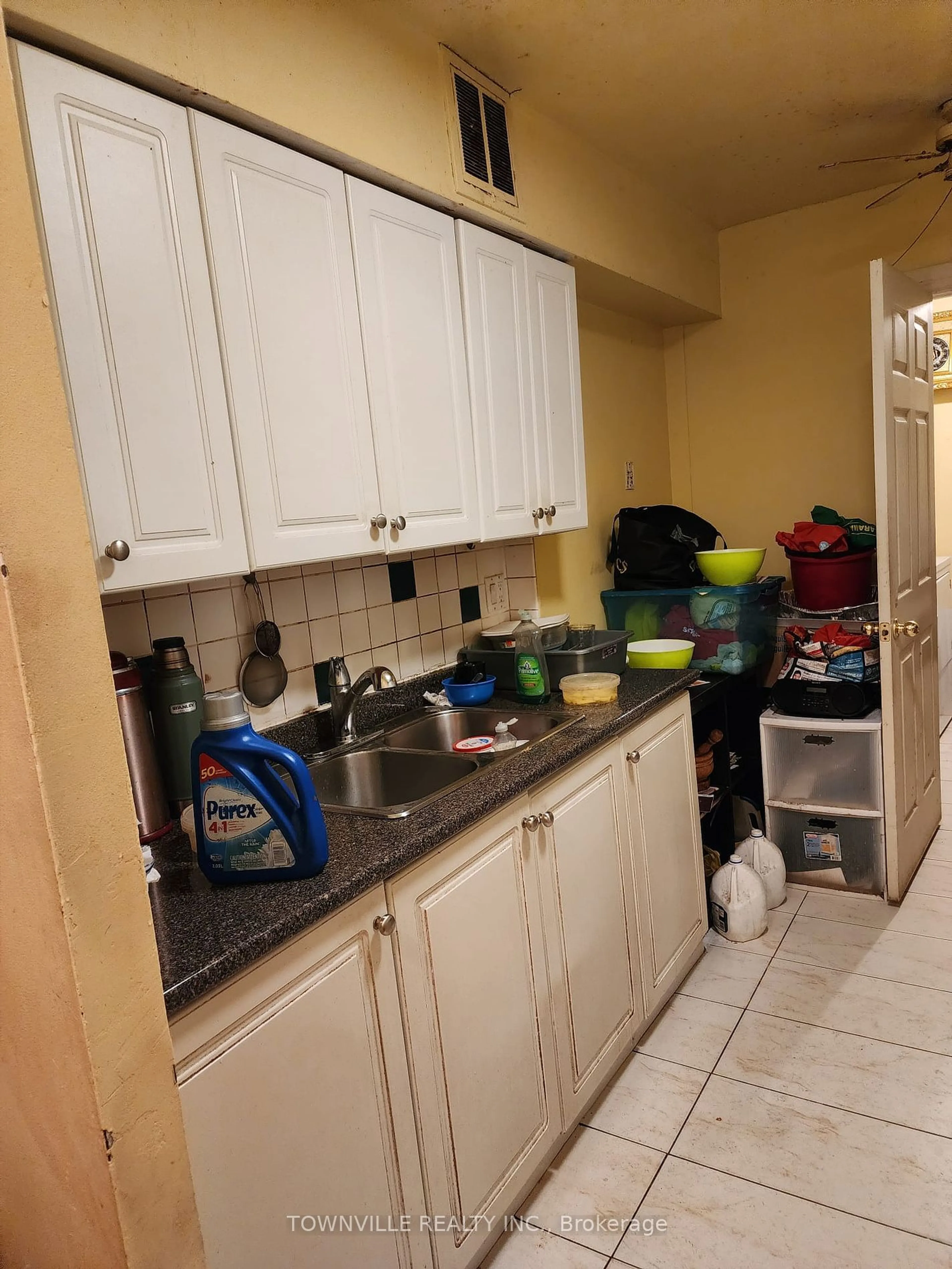 Kitchen, not visible floor, cottage for 320 Dixon Rd #1705, Toronto Ontario M9R 1S8