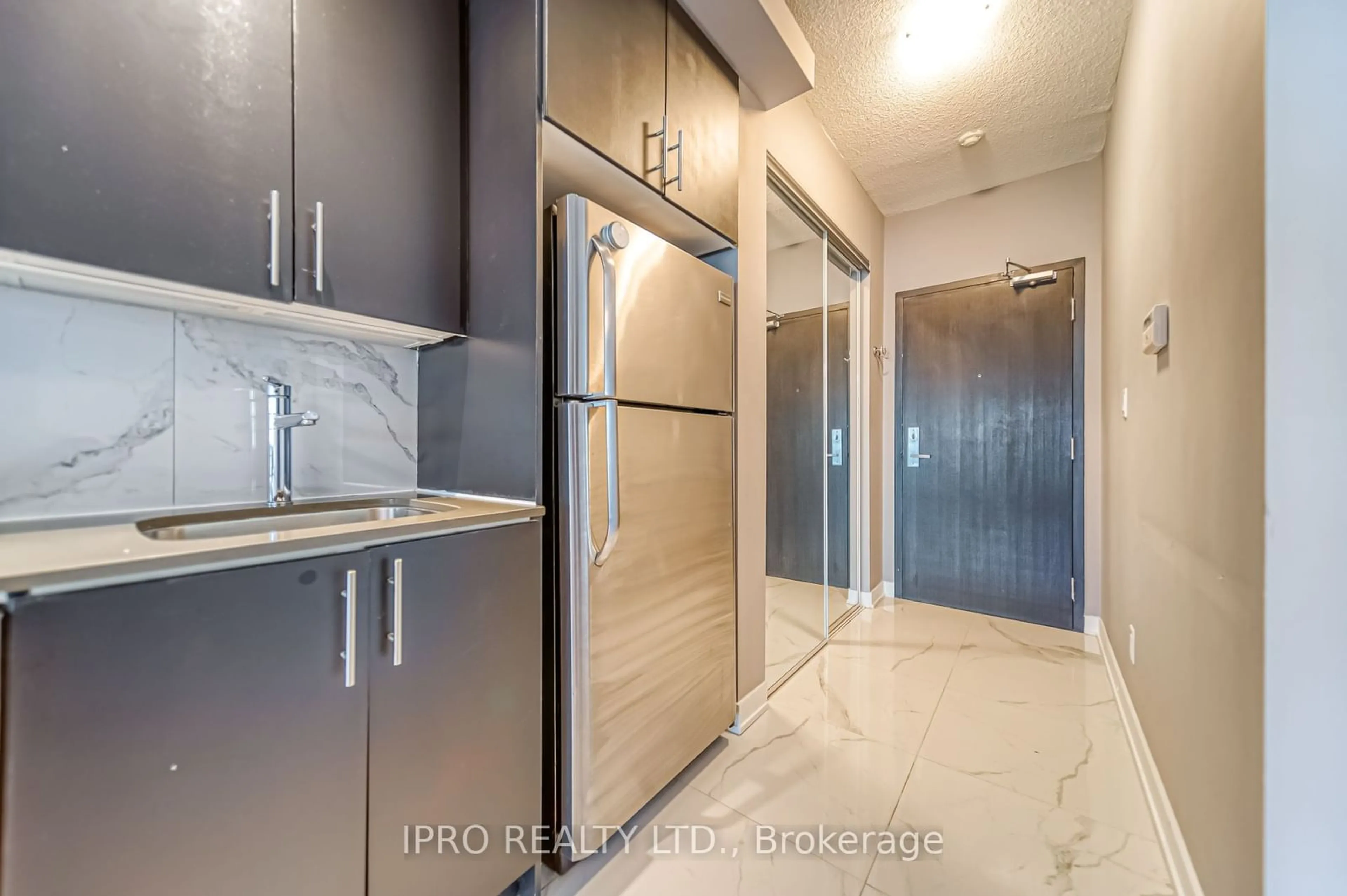 Standard kitchen, ceramic floors for 165 Legion Rd #1821, Toronto Ontario M8Y 0B3