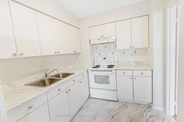 Additional property image - 151 La Rose Ave Unit 707