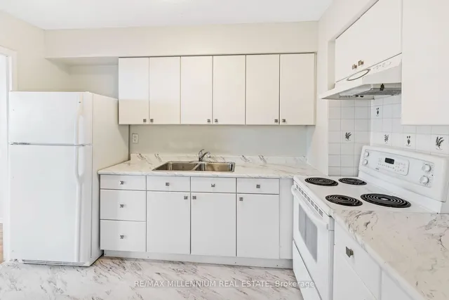 Additional property image - 151 La Rose Ave Unit 707