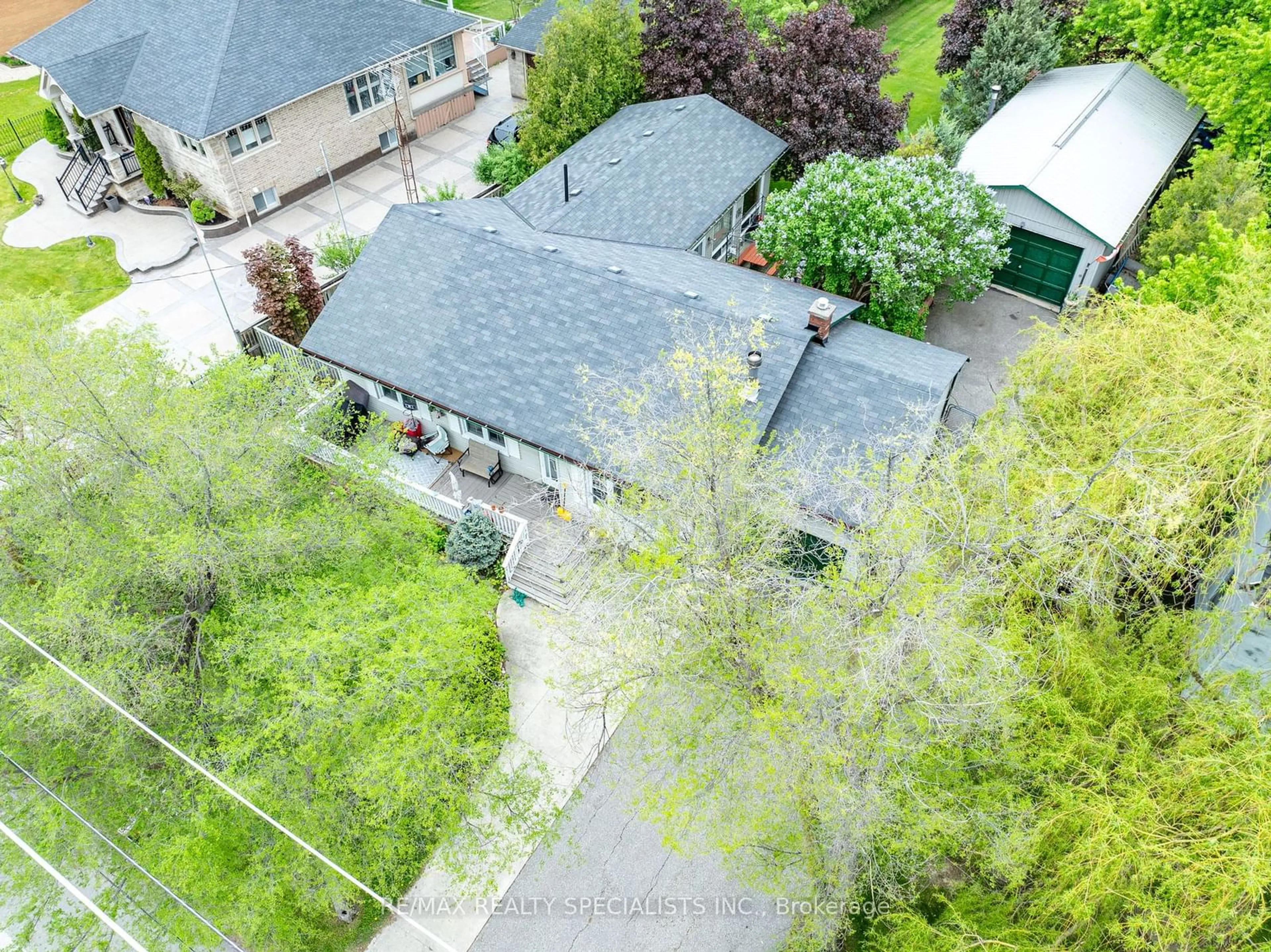 Frontside or backside of a home, the street view for 2958 King St, Caledon Ontario L7C 0R3