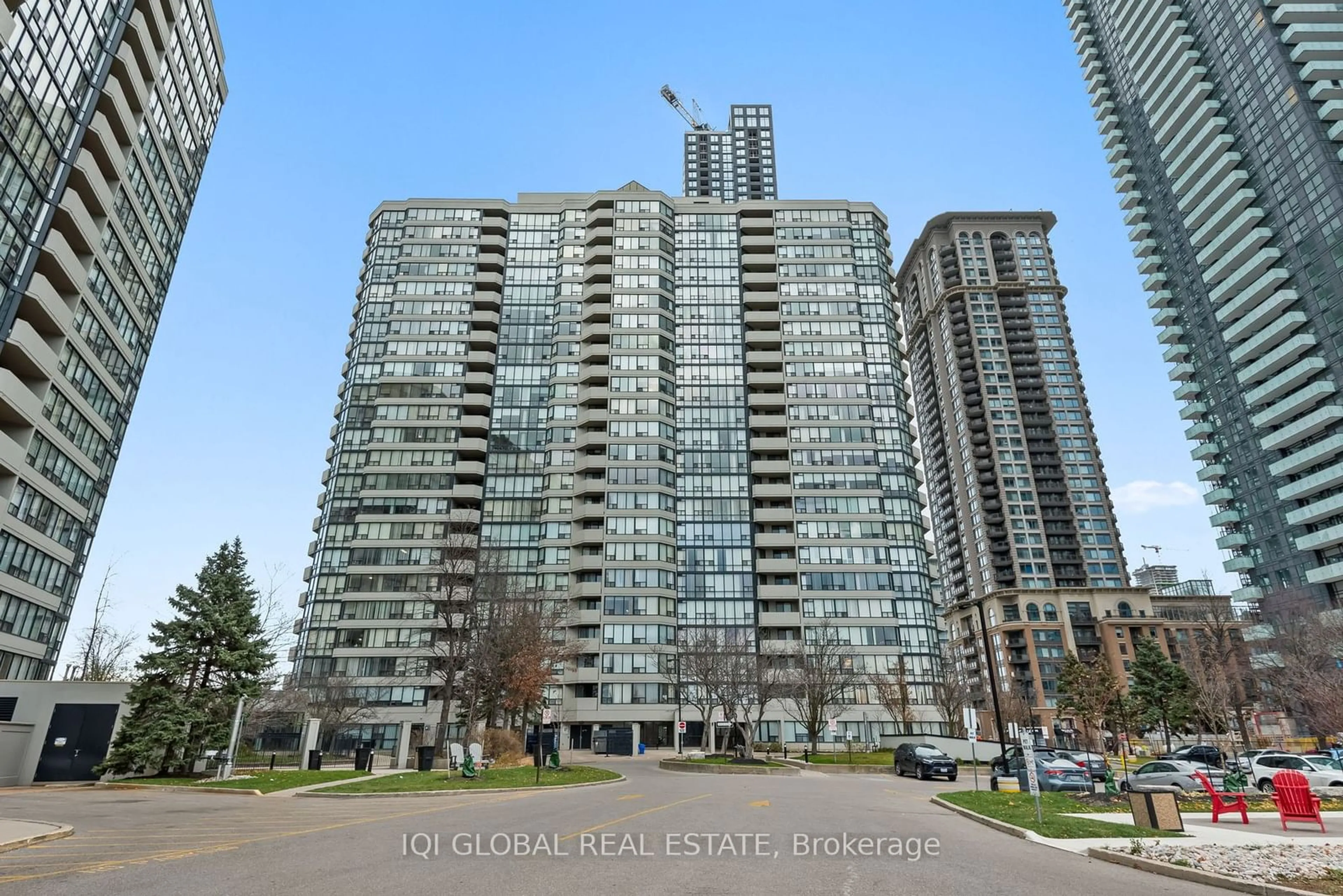 A pic from exterior of the house or condo, the front or back of building for 330 Rathburn Rd #1205, Mississauga Ontario L5B 3Y2