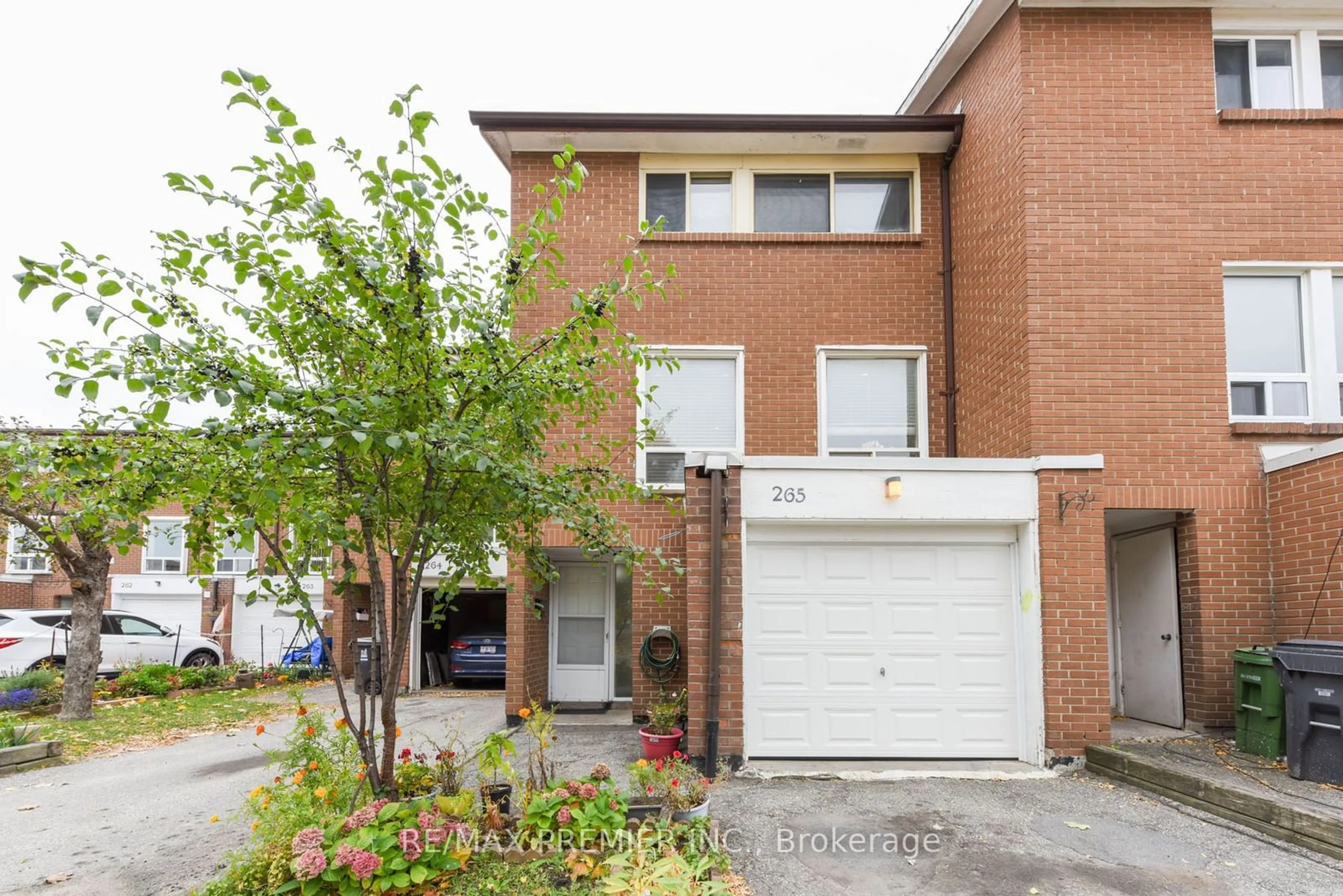 A pic from exterior of the house or condo, cottage for 1601 Albion Rd #265, Toronto Ontario M9V 1T4