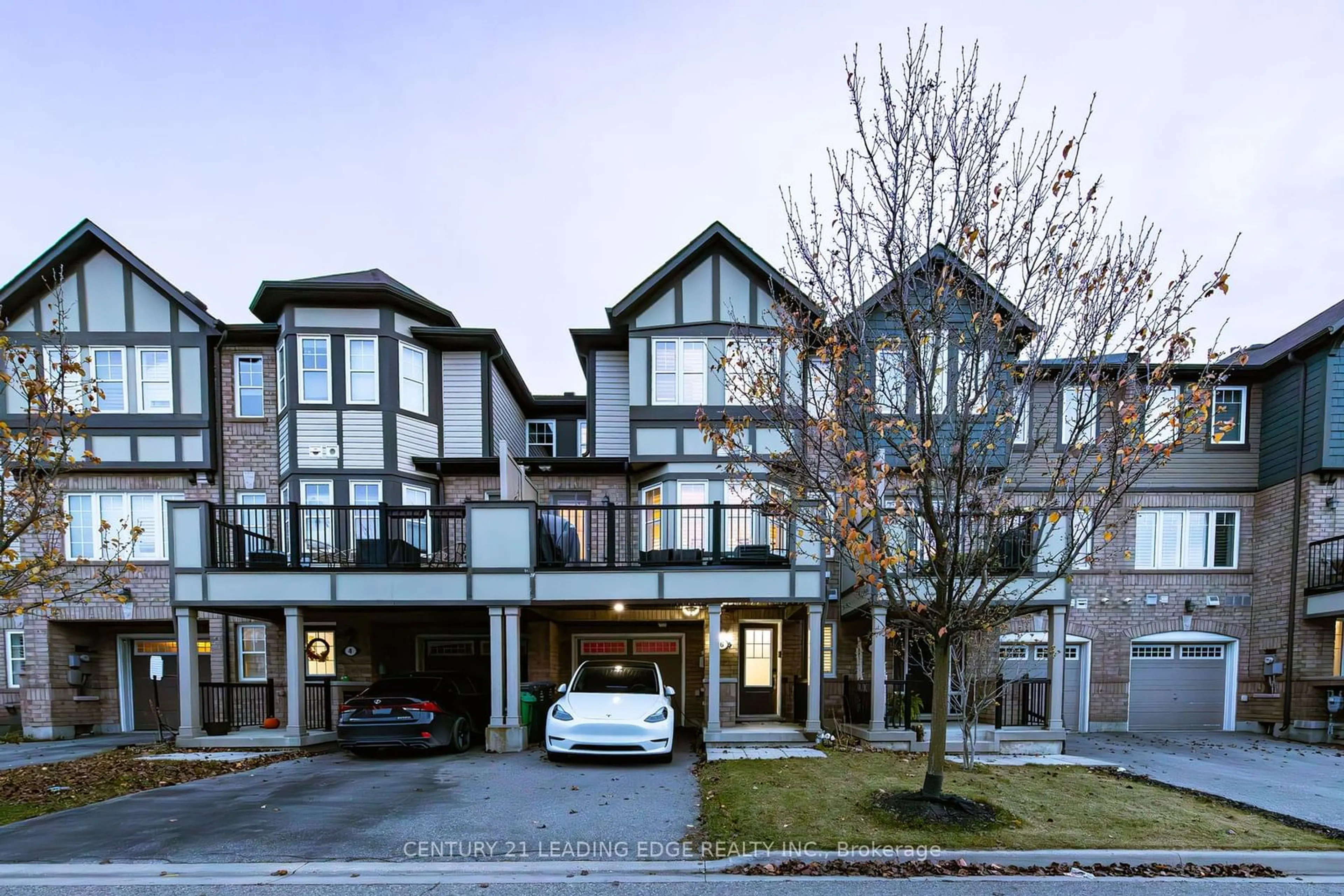 A pic from exterior of the house or condo, the front or back of building for 6 DEANCREST Rd, Brampton Ontario L7A 0W1