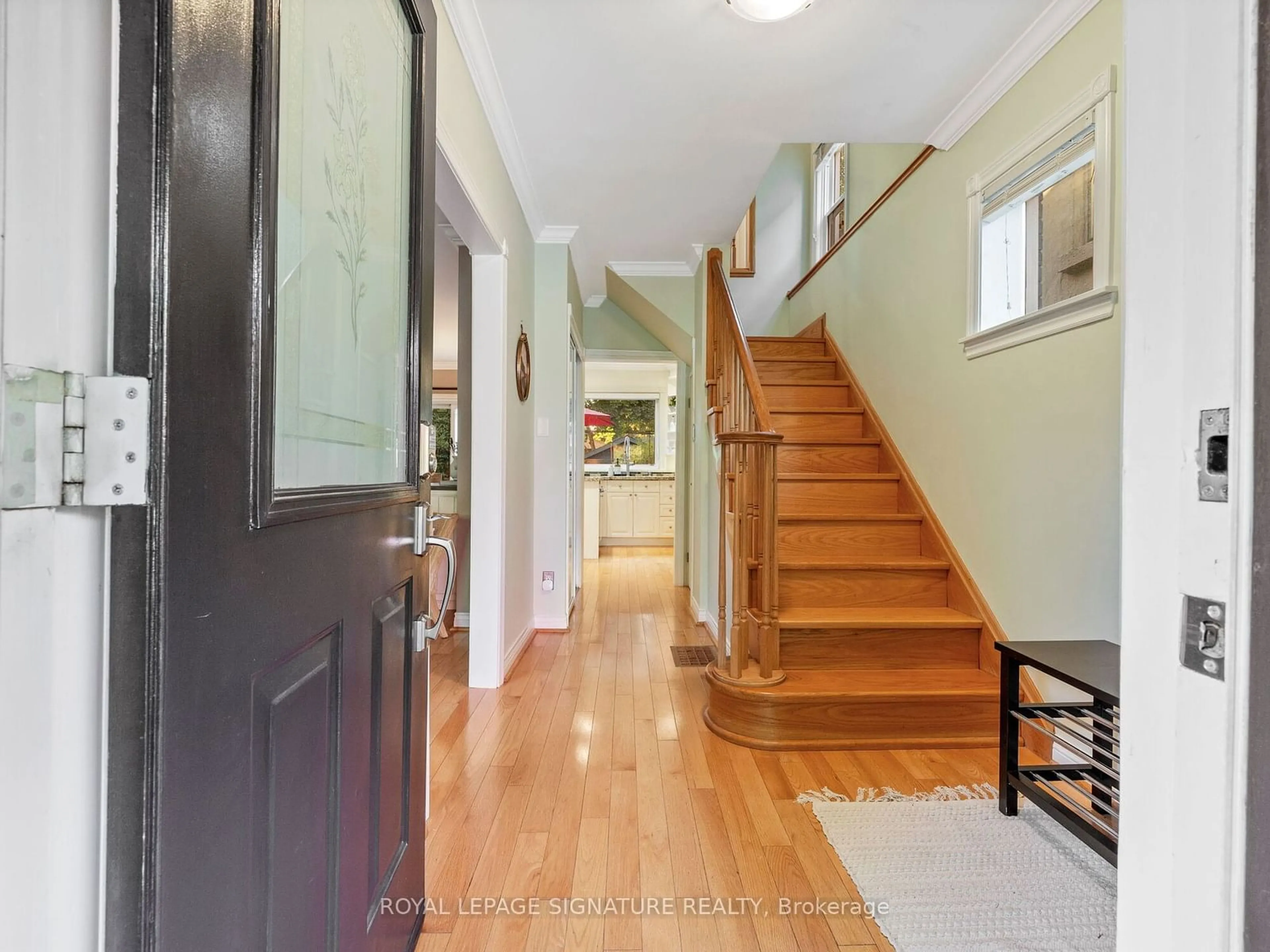 Indoor entryway, wood floors for 914 Royal York Rd, Toronto Ontario M8Y 2V7