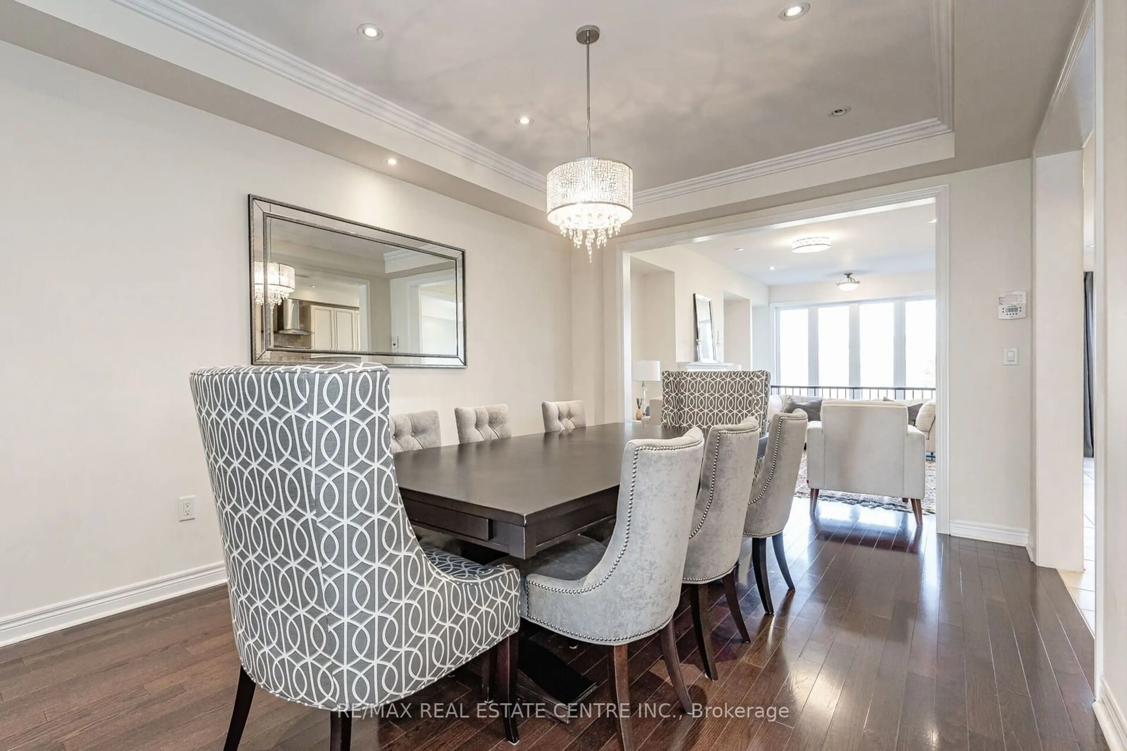 Dining room, wood floors for 2453 Village Common, Oakville Ontario L6M 0S2