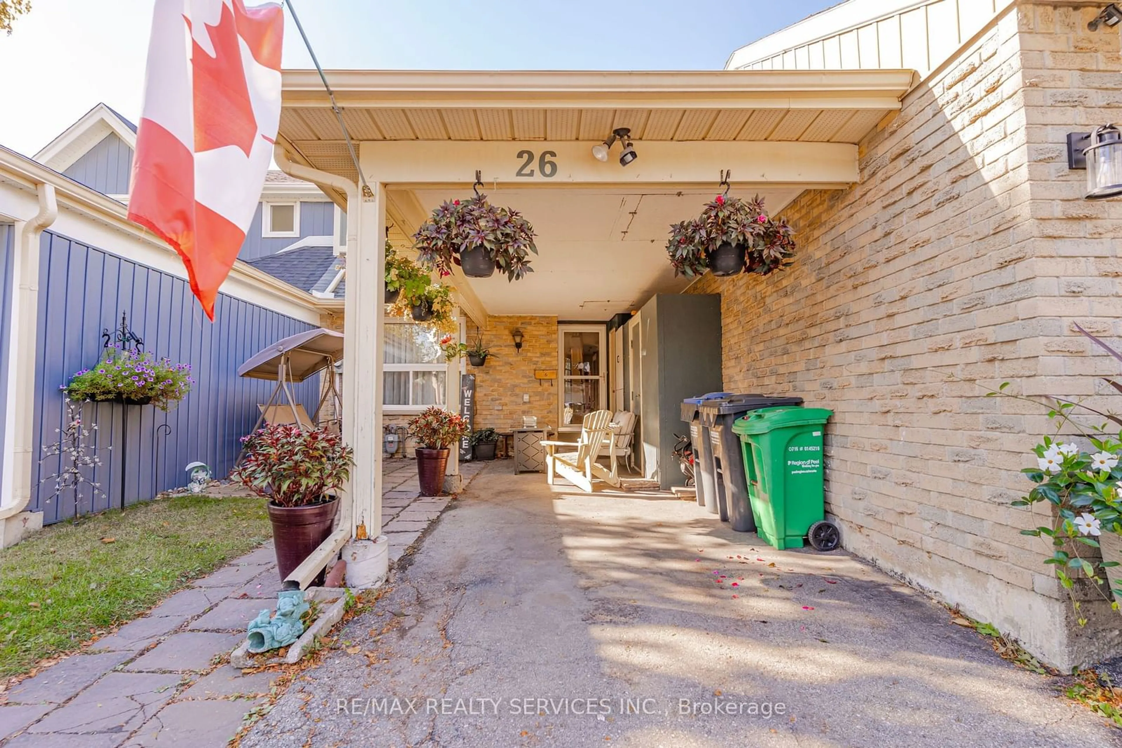 A pic from exterior of the house or condo, the street view for 26 Candlewood Crt, Brampton Ontario L6Z 1N5