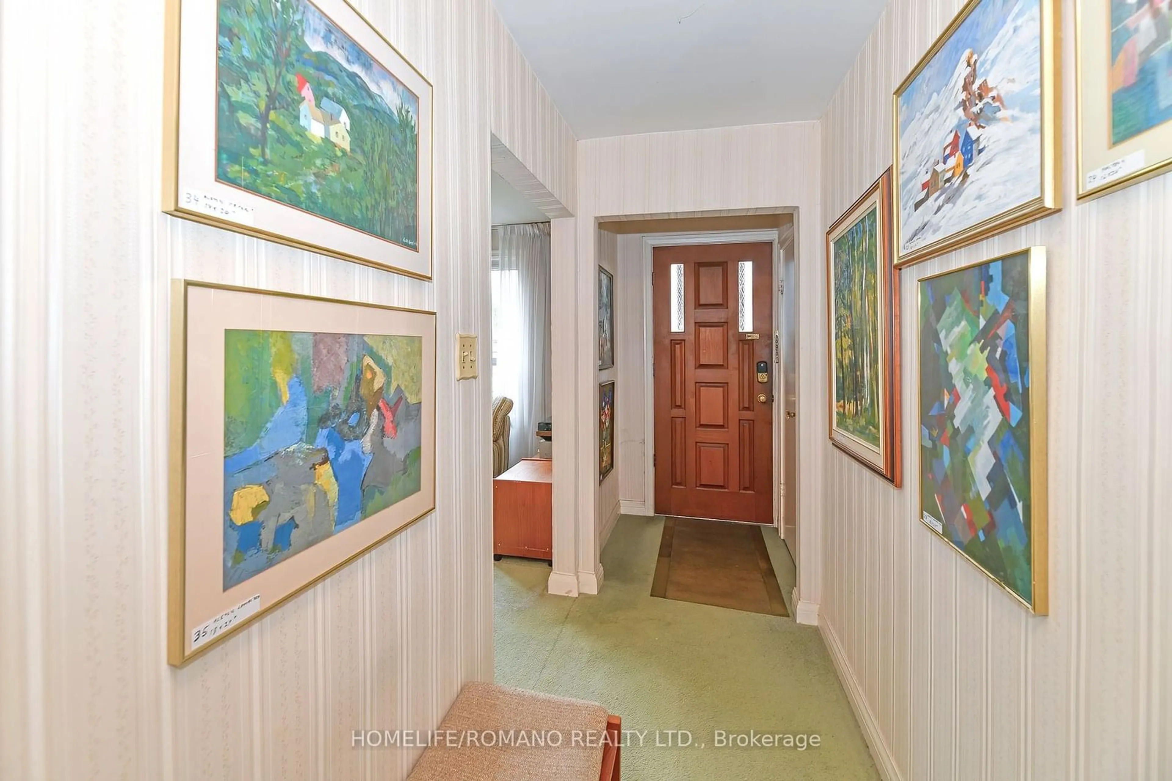 Indoor foyer, wood floors for 238 Epsom Downs Dr, Toronto Ontario M3M 1T4